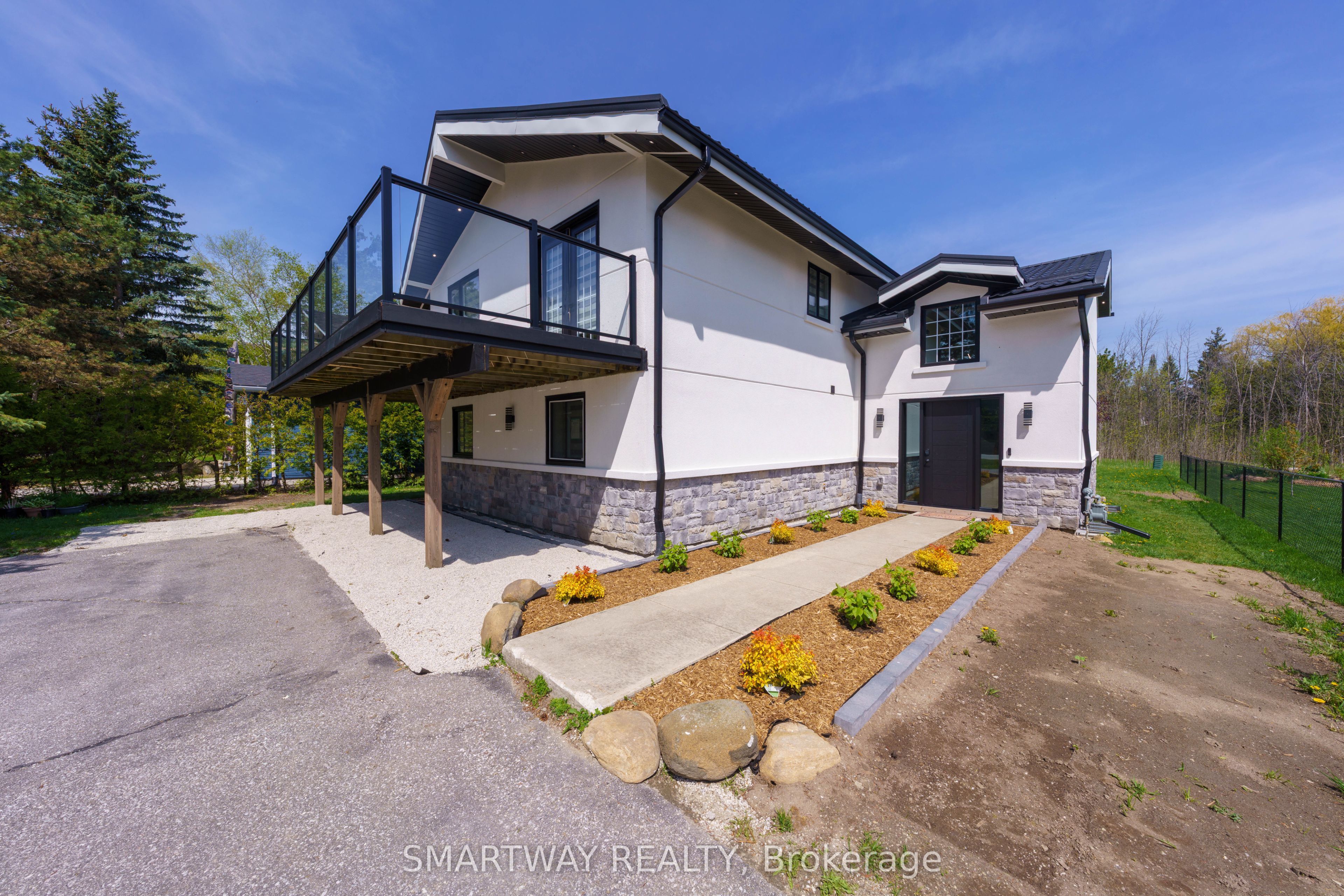 107 Campbell Crescent Property Photo 3