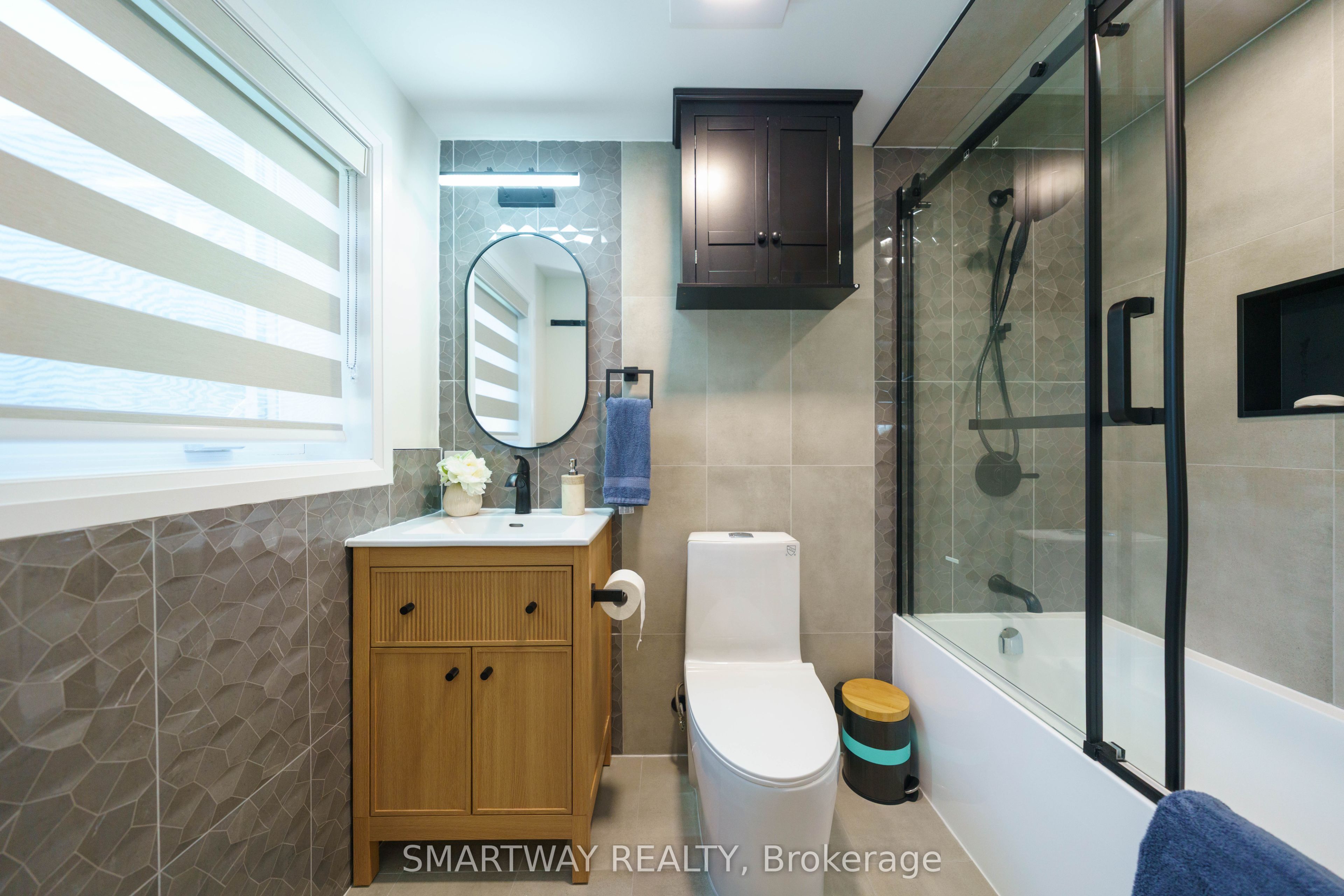 107 Campbell Crescent Property Photo 32