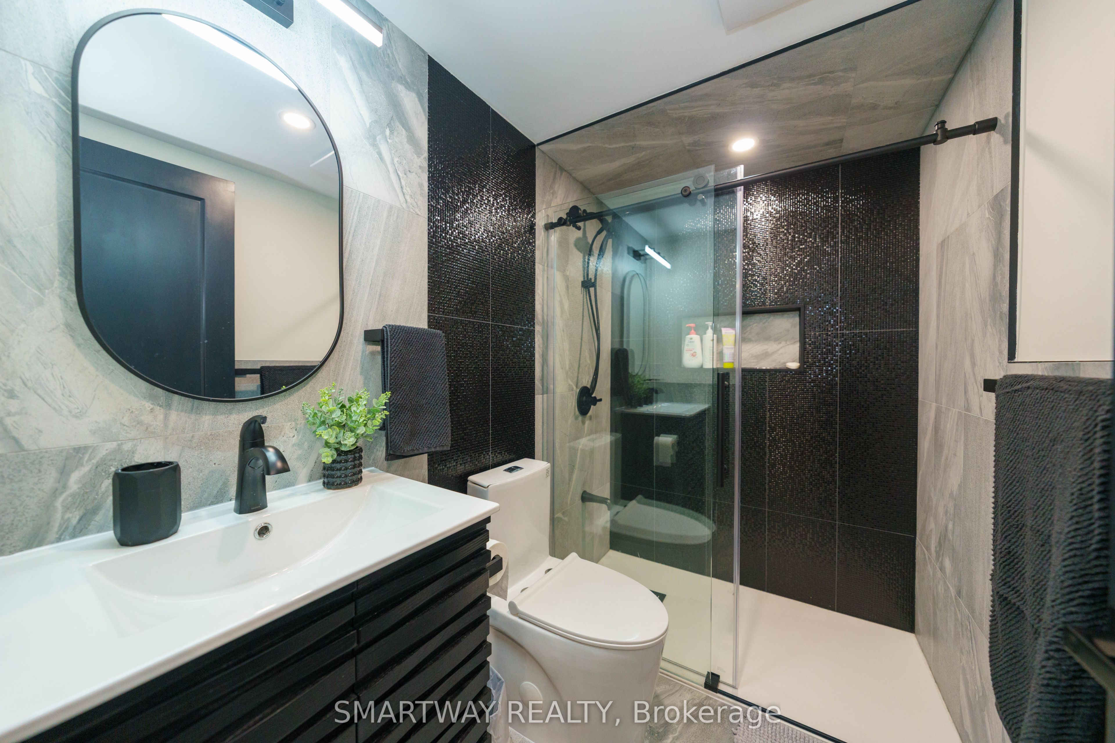 107 Campbell Crescent Property Photo 39
