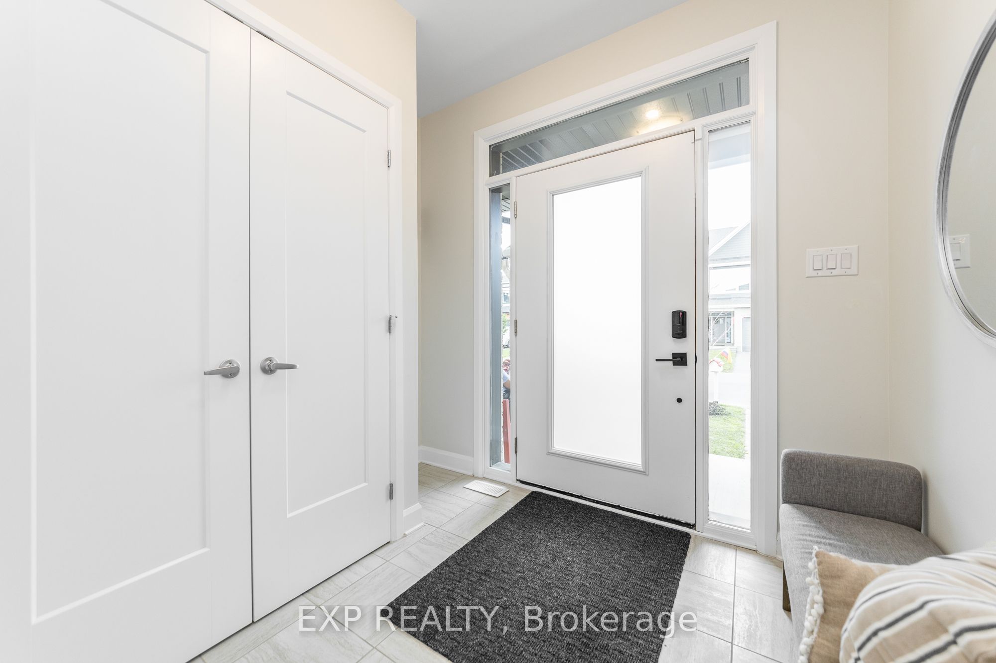 616 Moonflower Crescent Property Photo 3