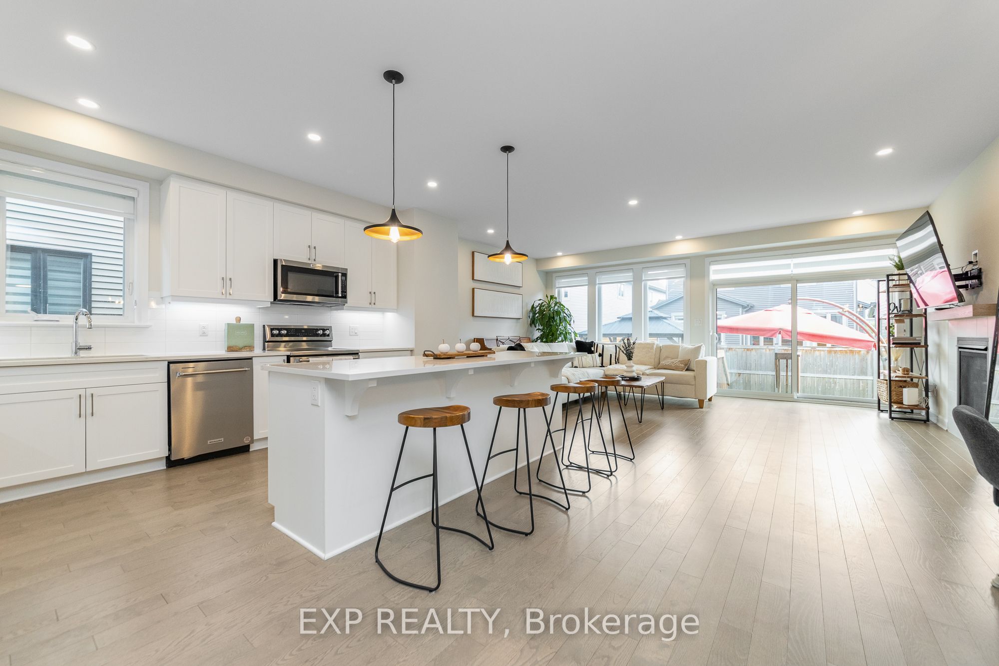 616 Moonflower Crescent Property Photo 11