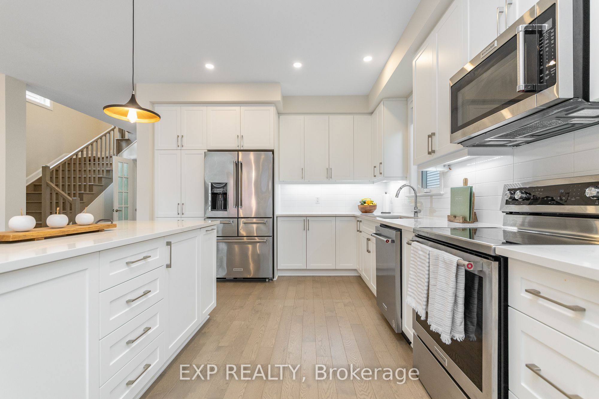 616 Moonflower Crescent Property Photo 14