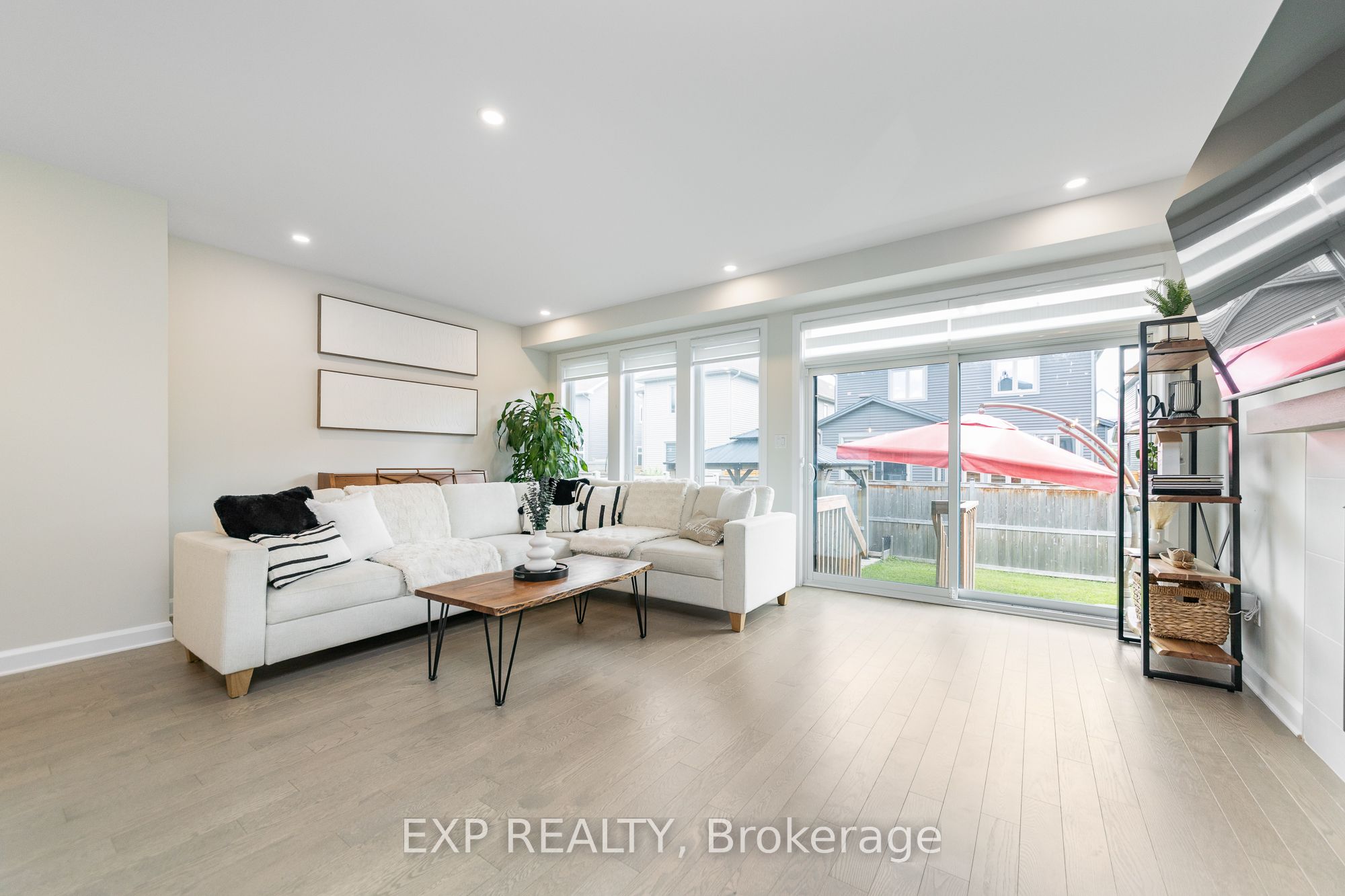616 Moonflower Crescent Property Photo 17