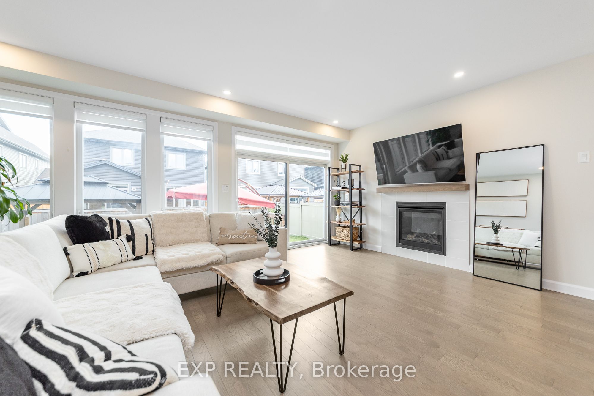 616 Moonflower Crescent Property Photo 18