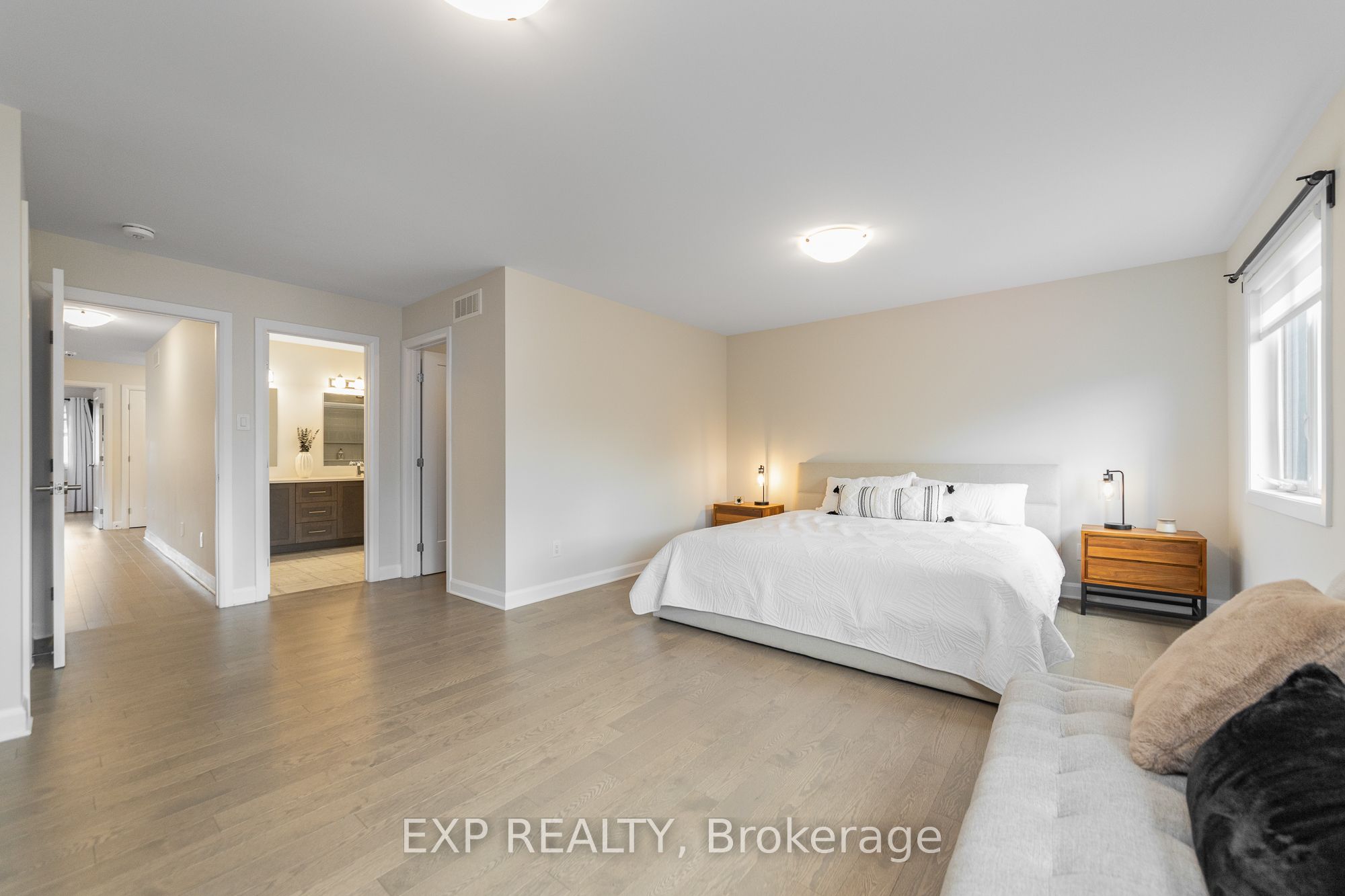 616 Moonflower Crescent Property Photo 26
