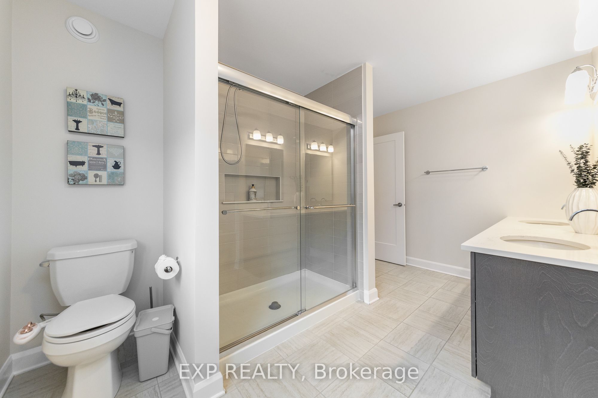 616 Moonflower Crescent Property Photo 32