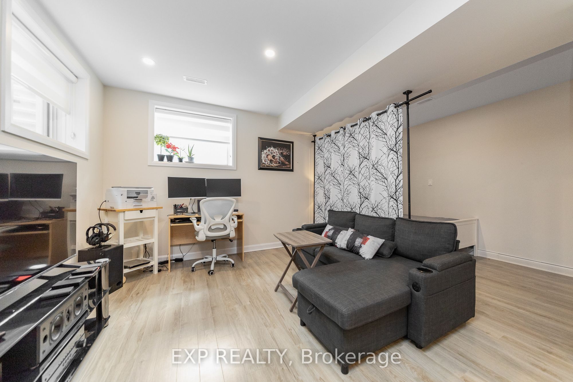 616 Moonflower Crescent Property Photo 42