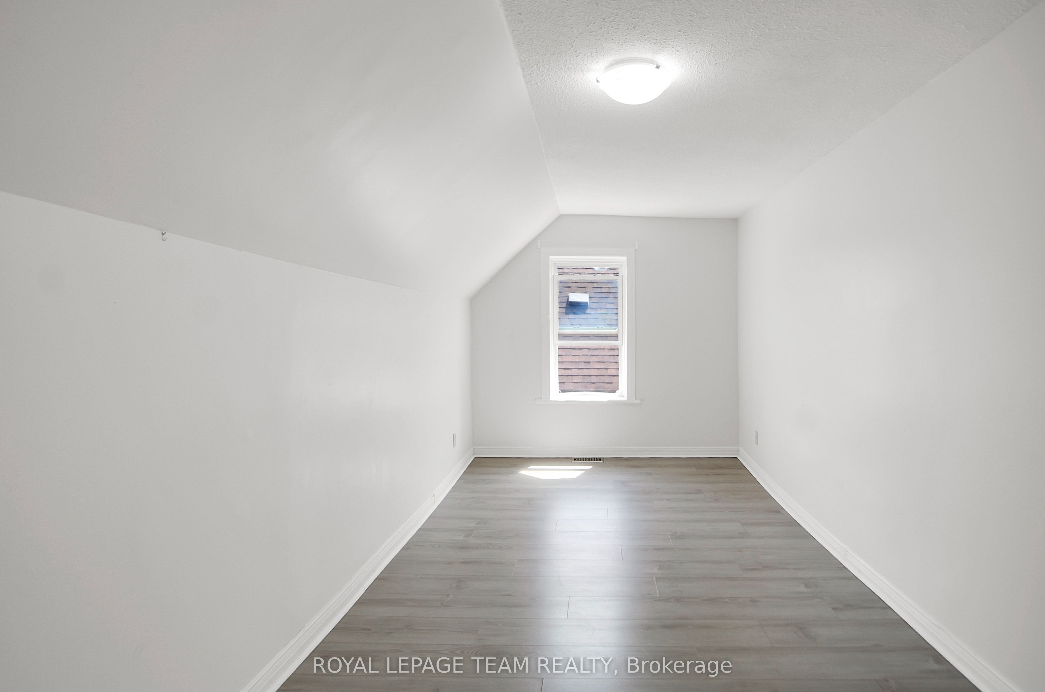 4 Eccles Street 5 Property Photo 27