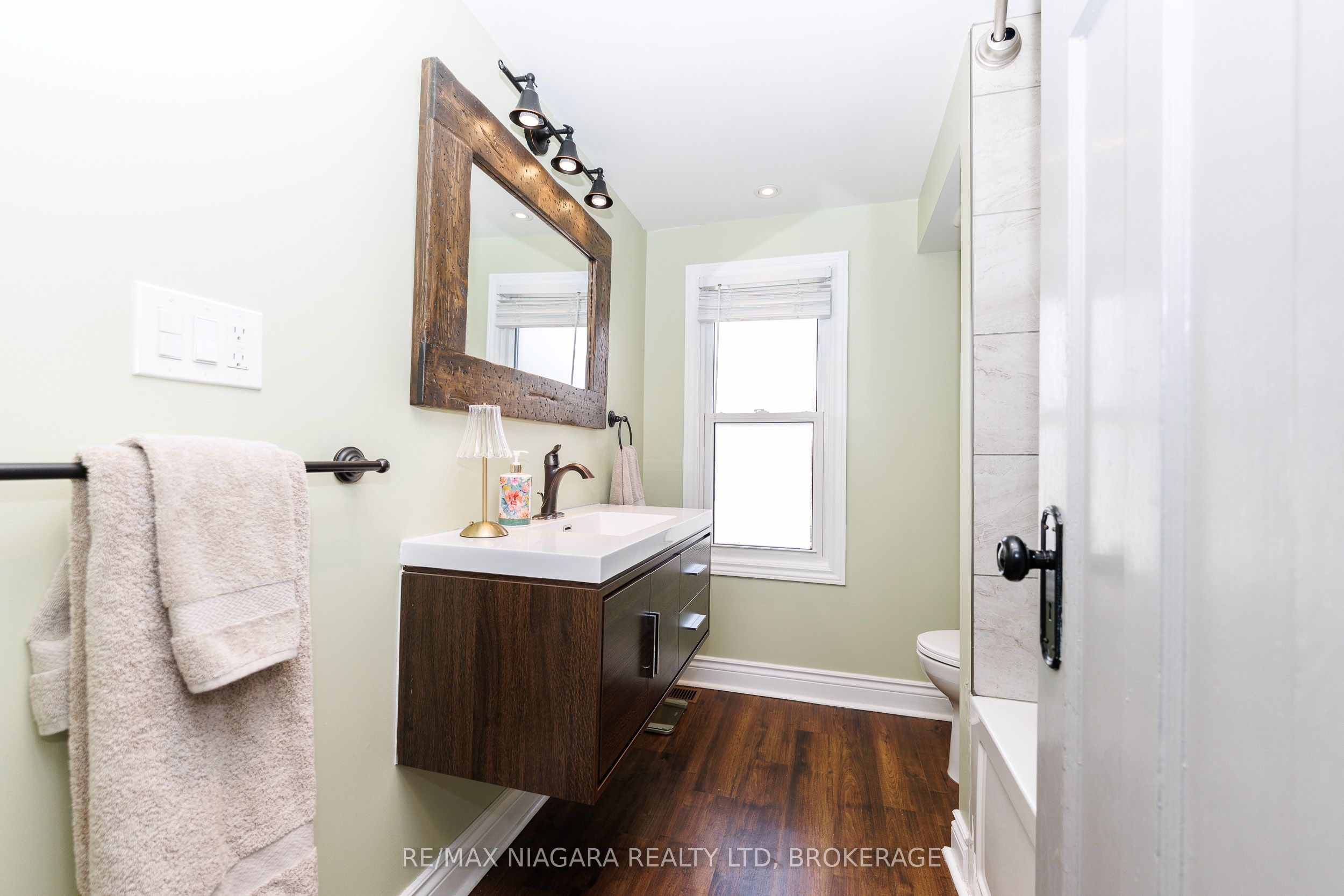168 Steele Street Property Photo 25
