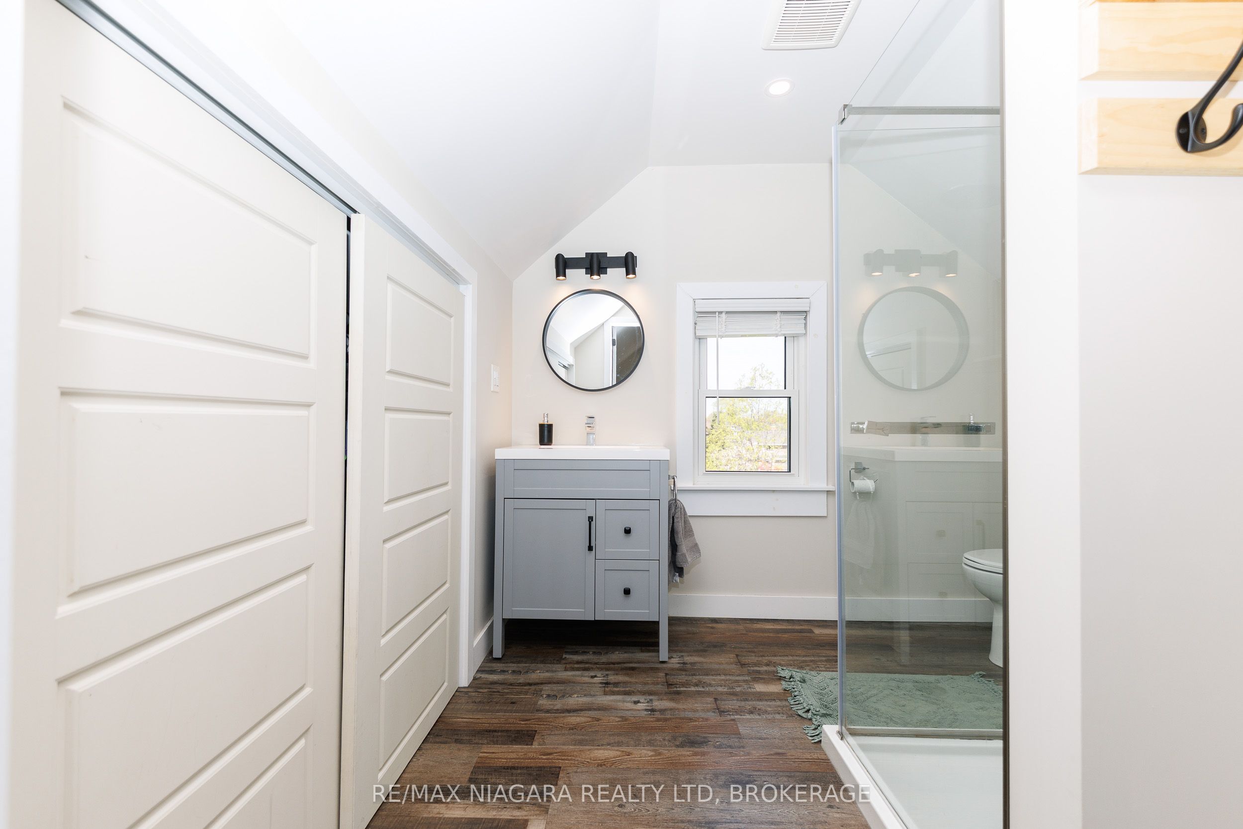 168 Steele Street Property Photo 34