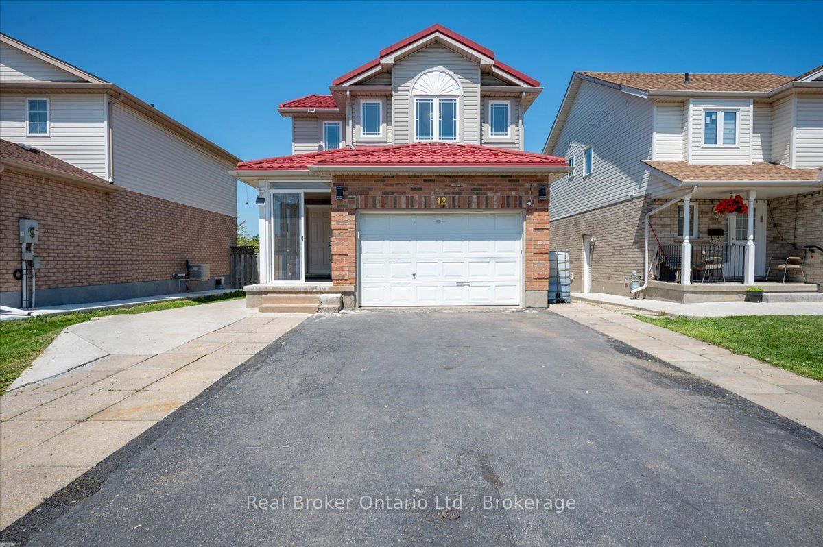 12 Castlebury Drive Property Photo 1