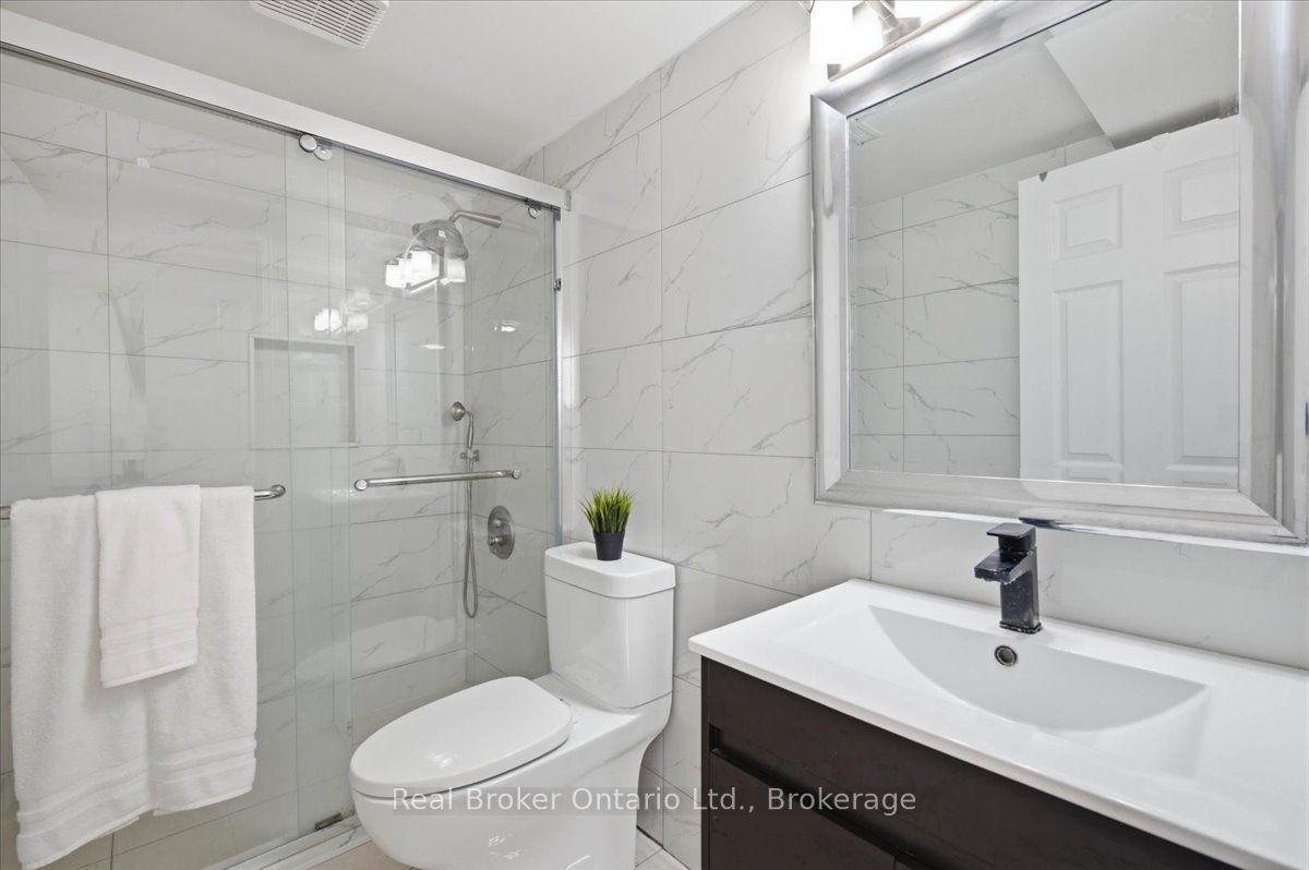 12 Castlebury Drive Property Photo 32