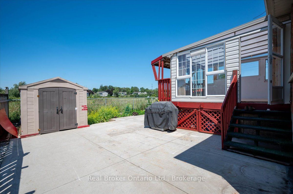 12 Castlebury Drive Property Photo 35
