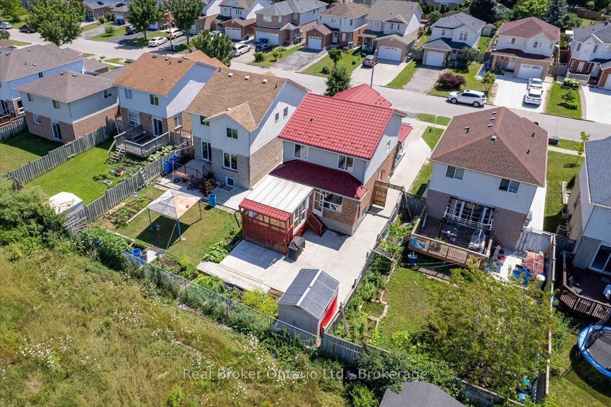 12 Castlebury Drive Property Photo 42