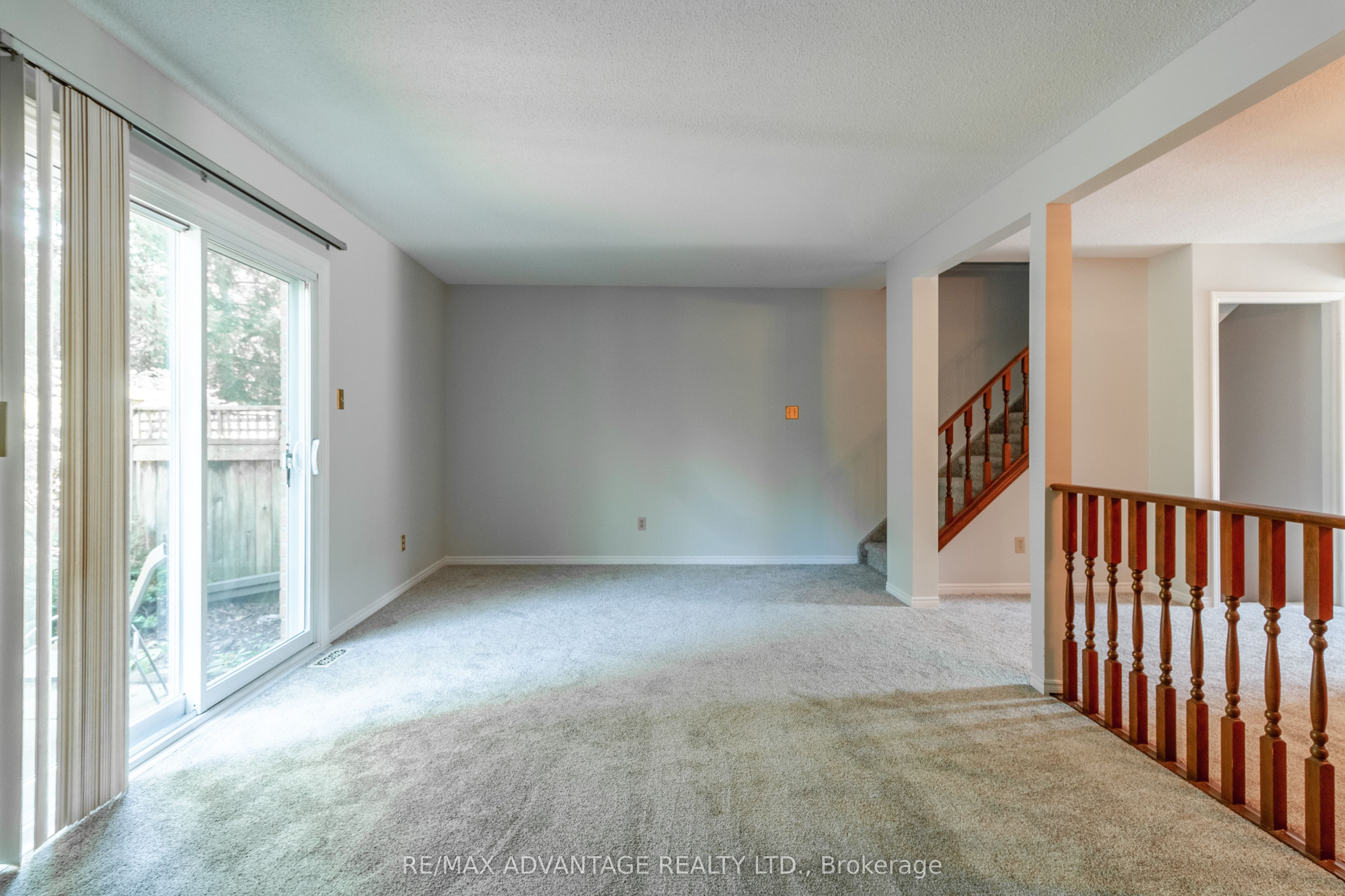 1294 Byron Baseline Road W 4 Property Photo 12