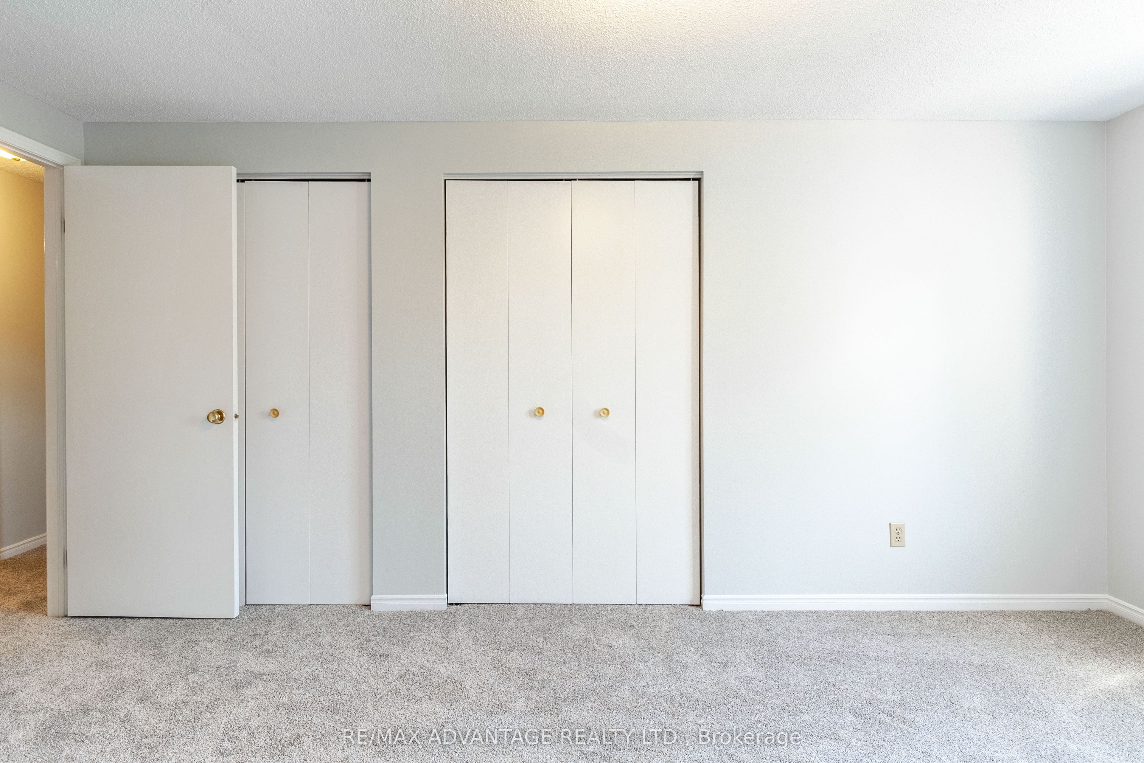 1294 Byron Baseline Road W 4 Property Photo 15