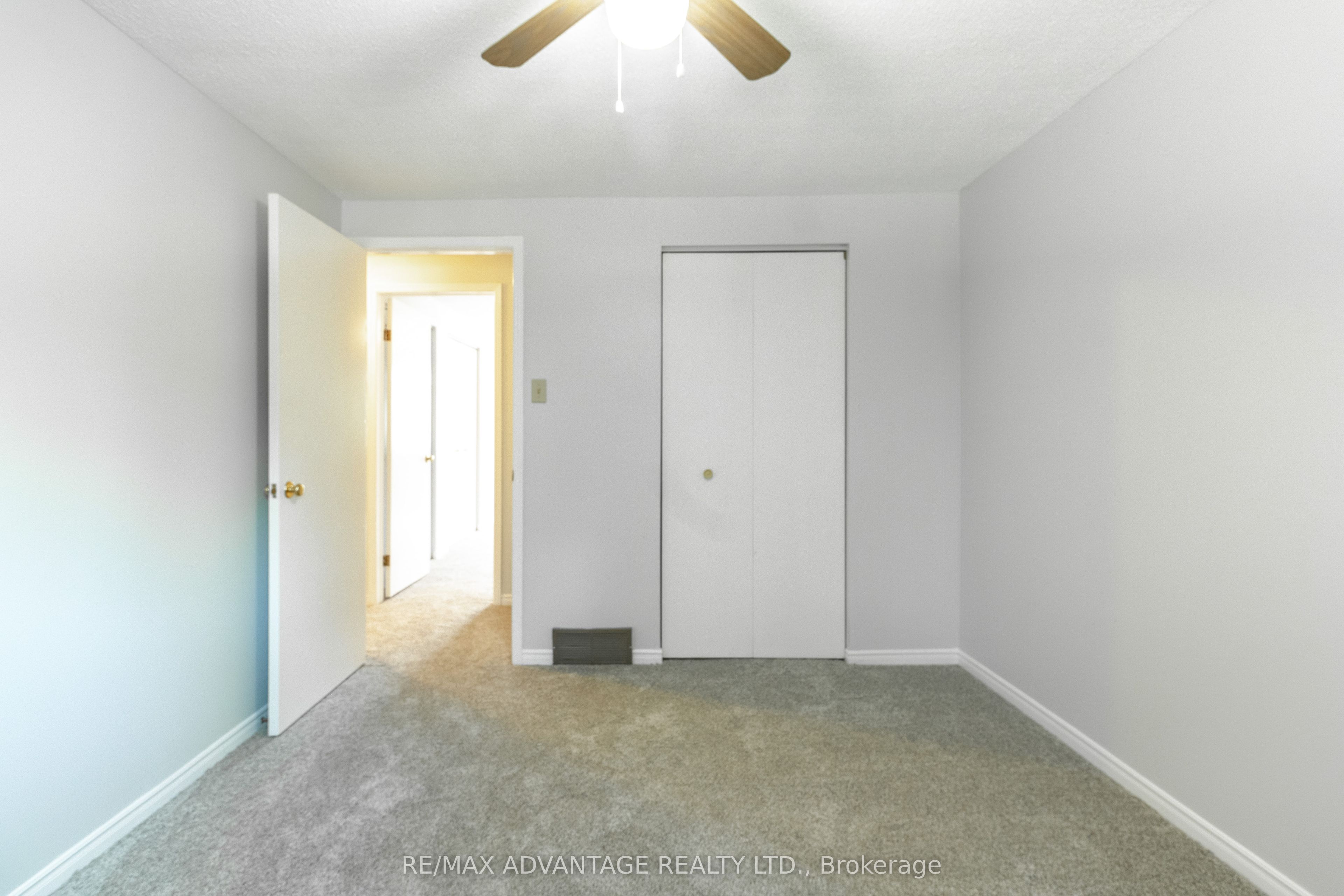 1294 Byron Baseline Road W 4 Property Photo 19
