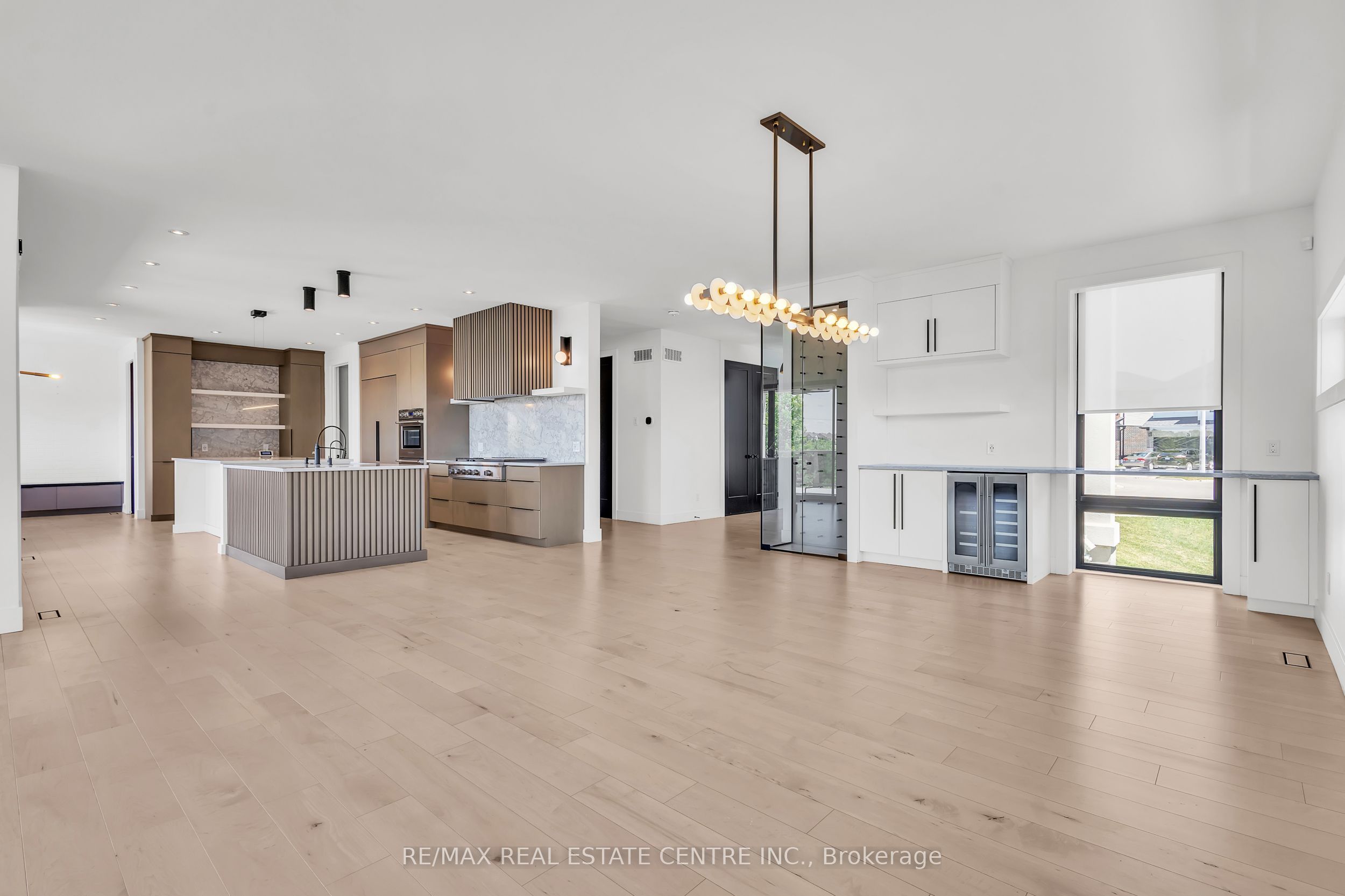920 Thomas Pedder Court Property Photo 11