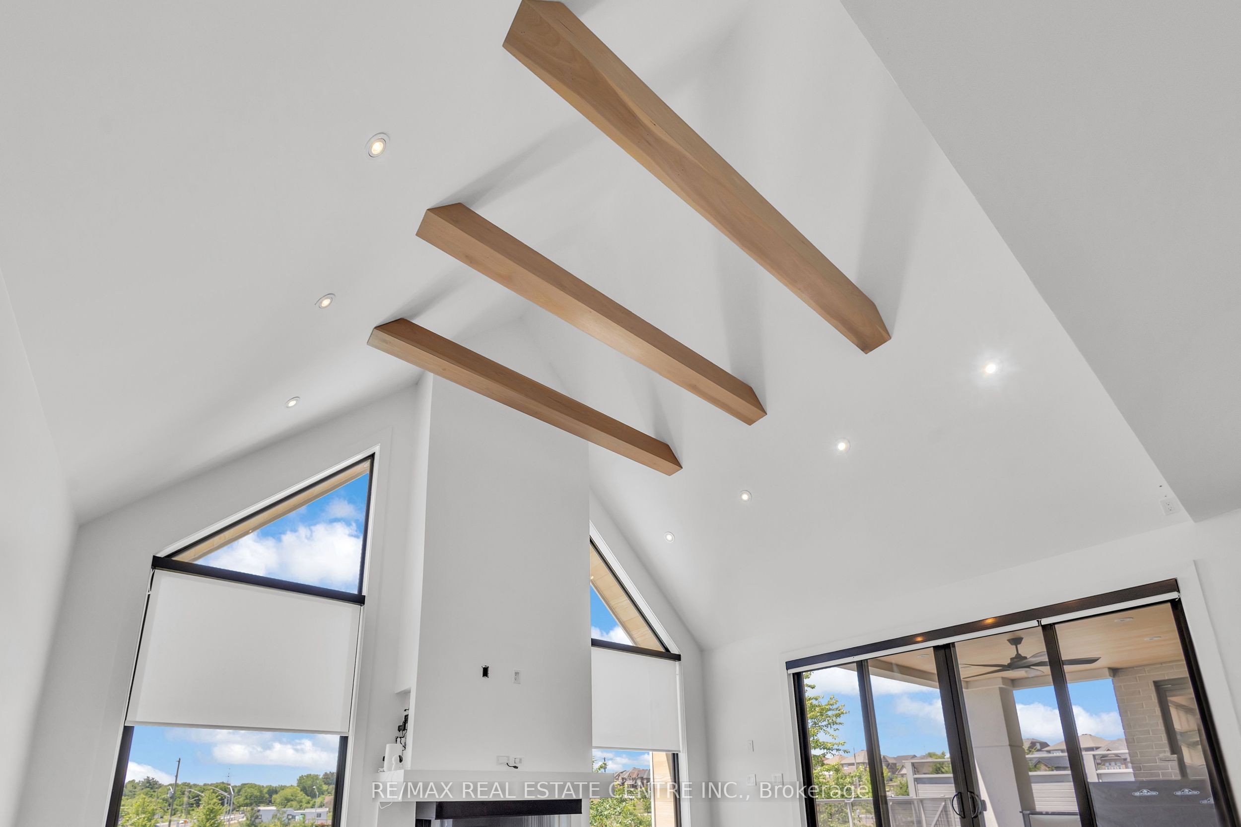 920 Thomas Pedder Court Property Photo 14