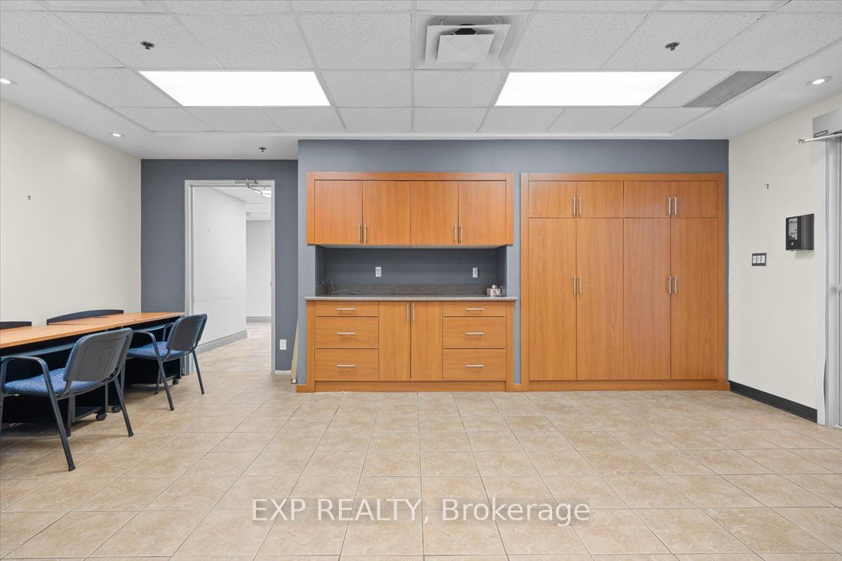 40 Sunset Boulevard 124 Property Photo 7