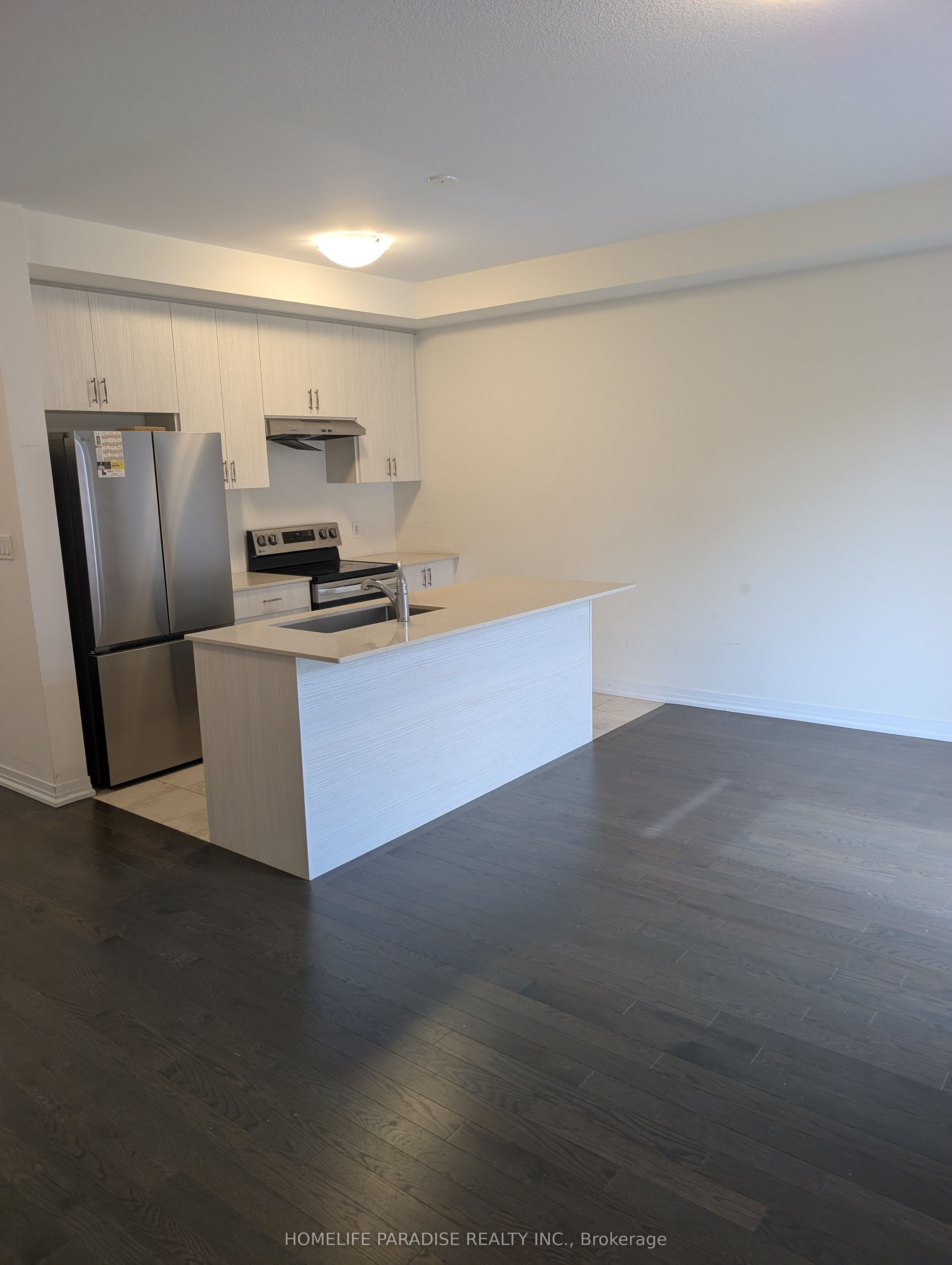 15 Blacklock Street E 3 Property Photo 3