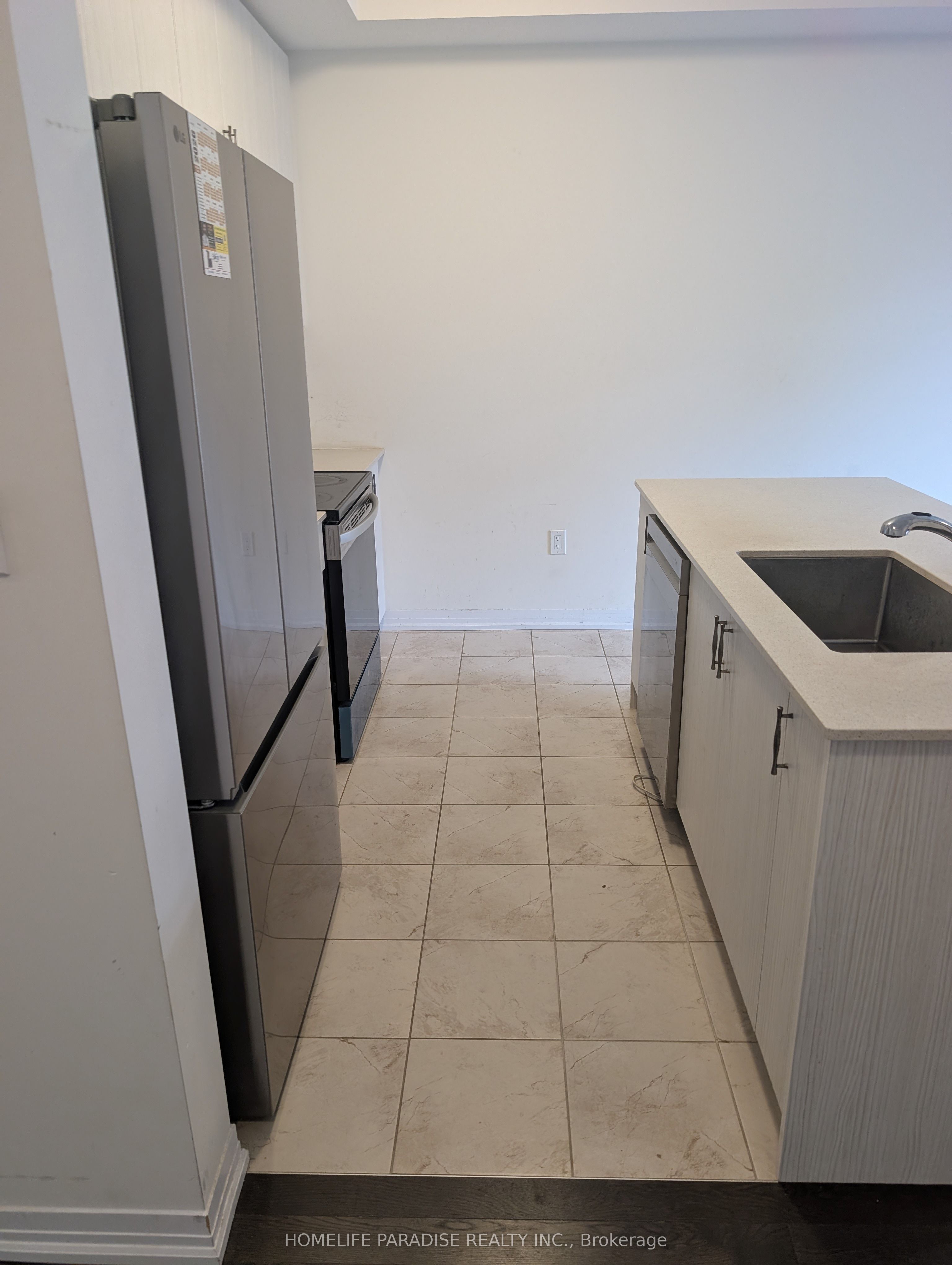 15 Blacklock Street E 3 Property Photo 6