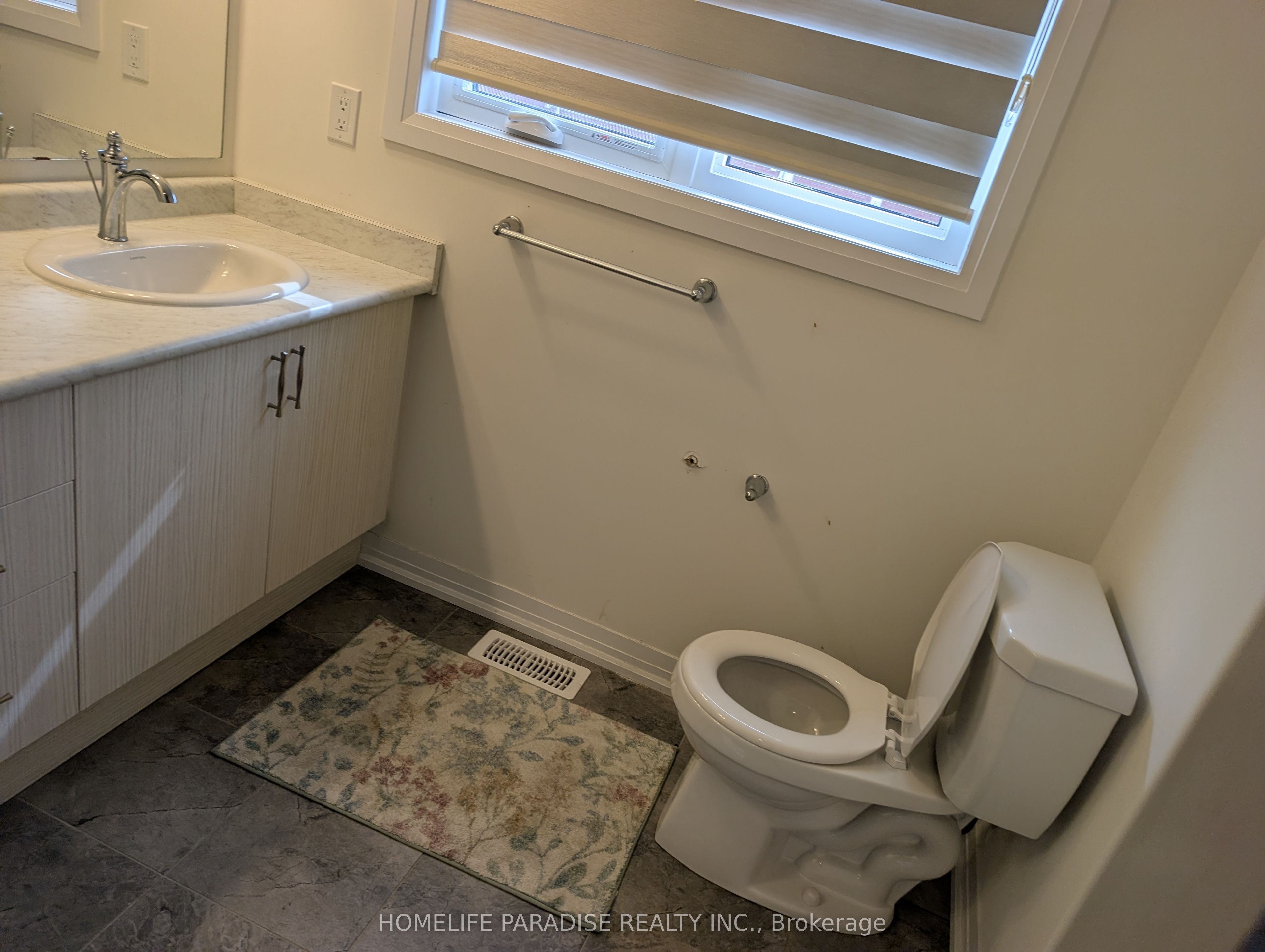 15 Blacklock Street E 3 Property Photo 16