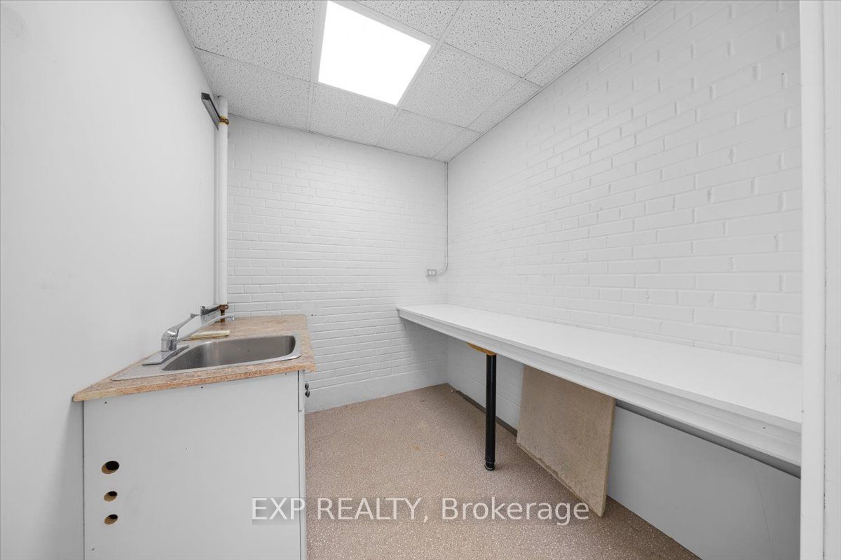 40 Sunset Boulevard 114 Property Photo 9