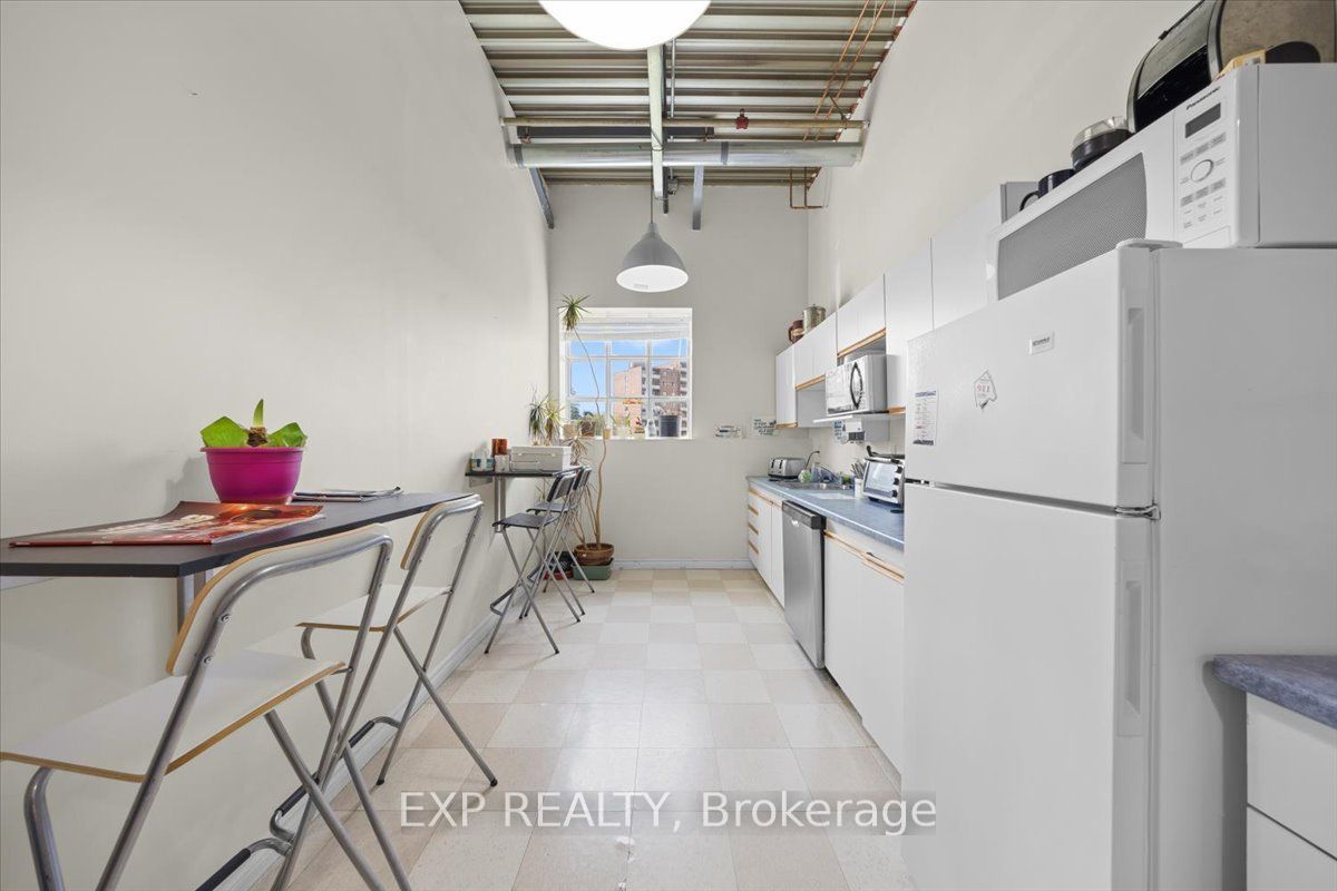 40 Sunset Boulevard 114 Property Photo 14