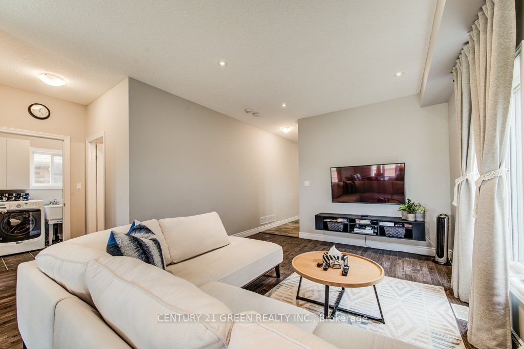 318 William Street Property Photo 10