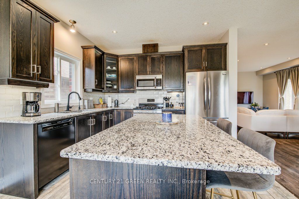 318 William Street Property Photo 14