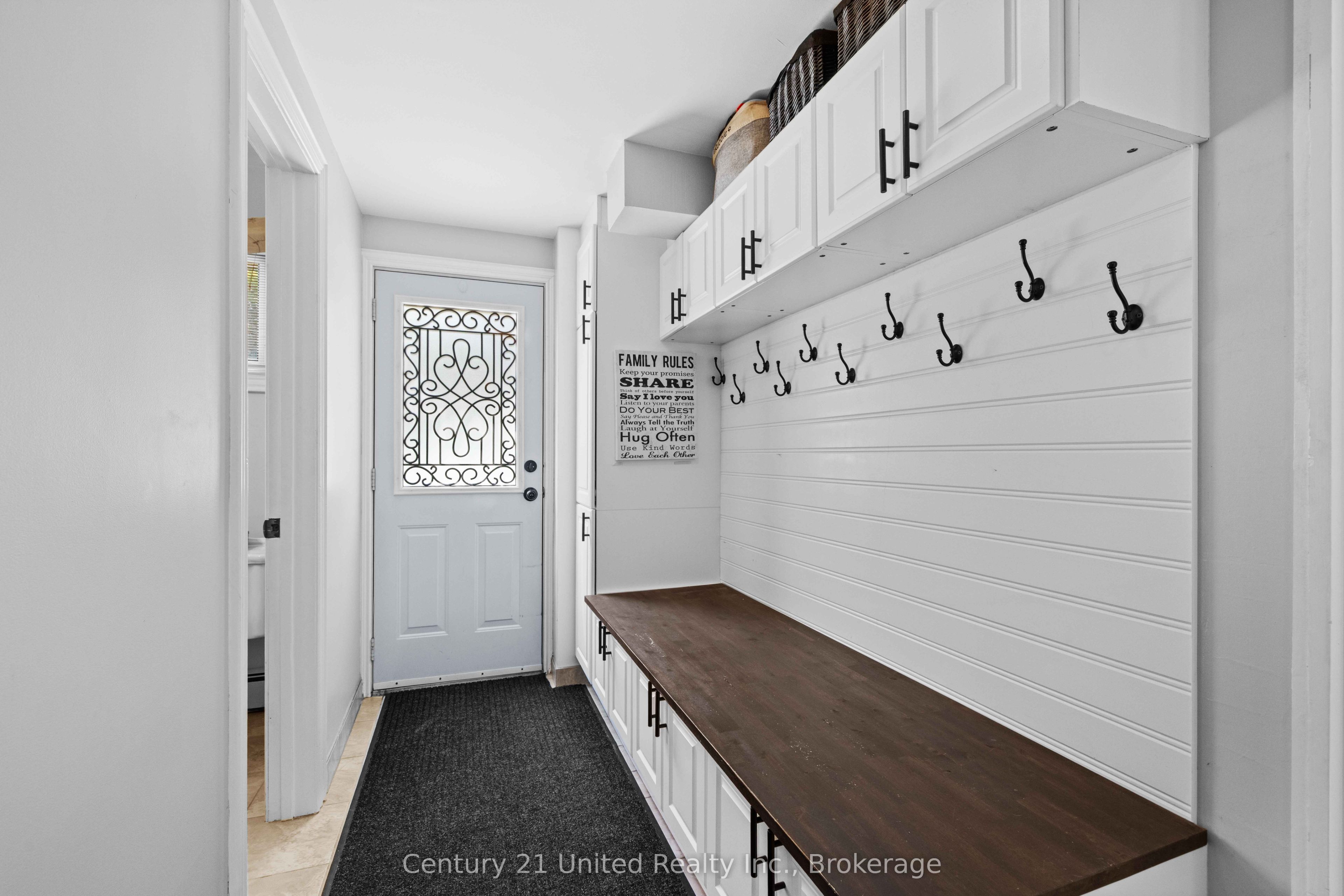 214 Hillview Drive Property Photo 8
