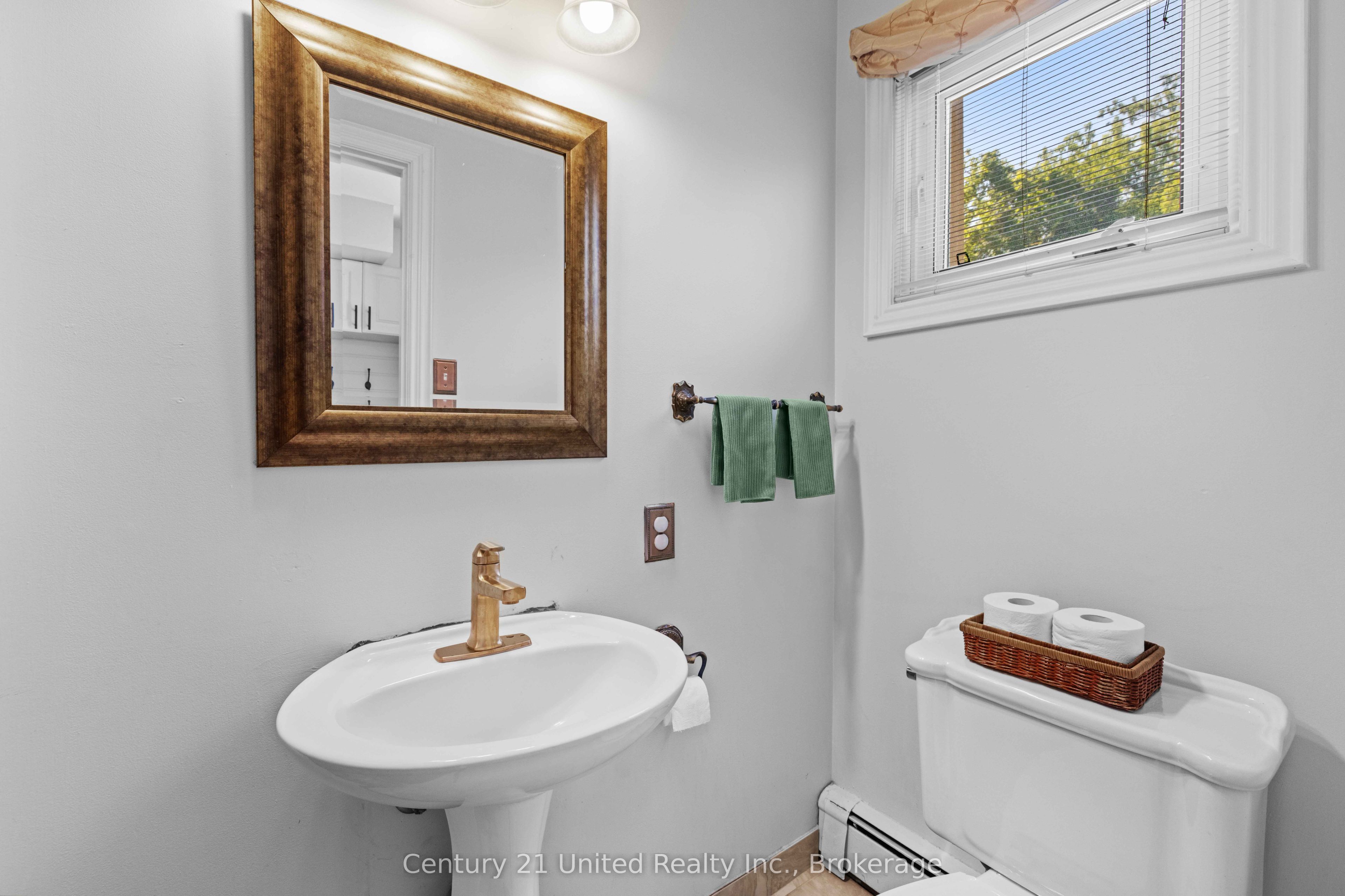 214 Hillview Drive Property Photo 9