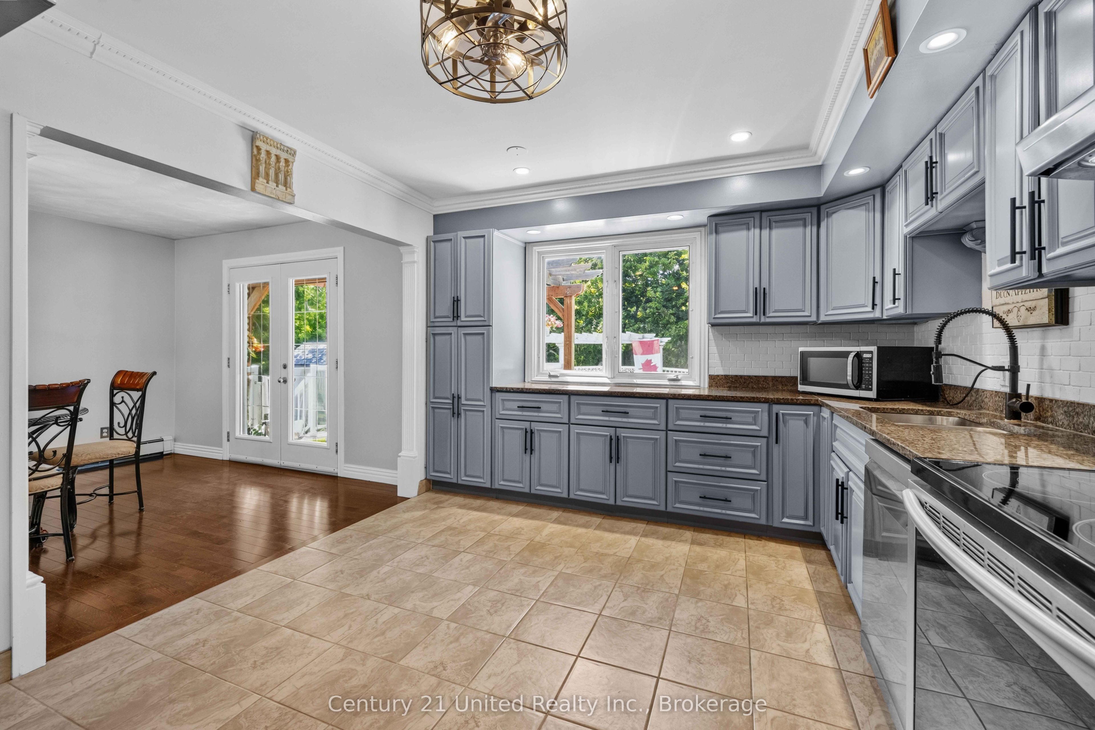 214 Hillview Drive Property Photo 10