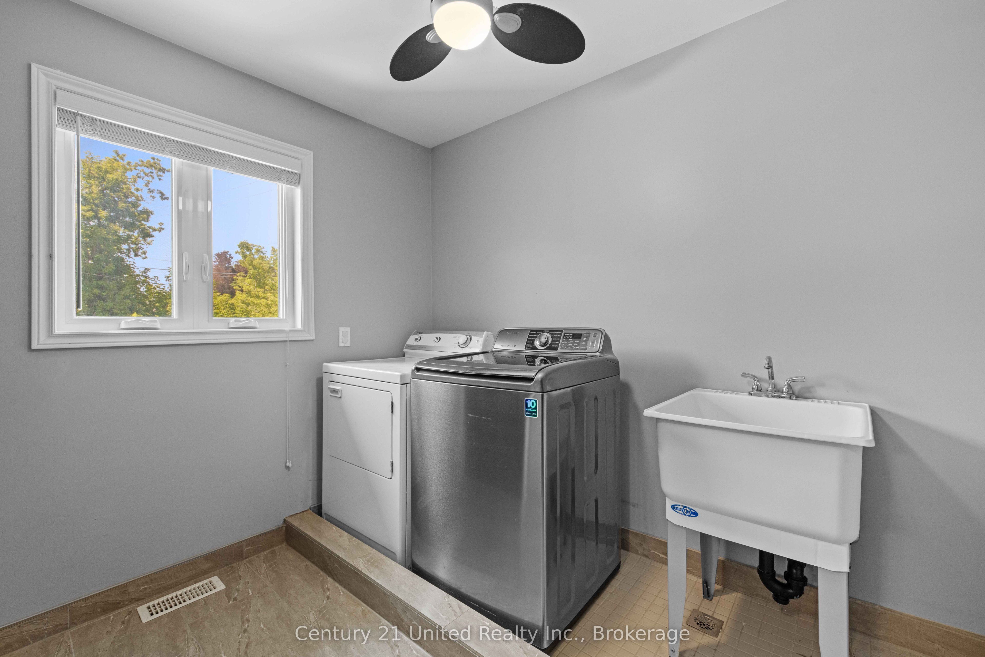 214 Hillview Drive Property Photo 26