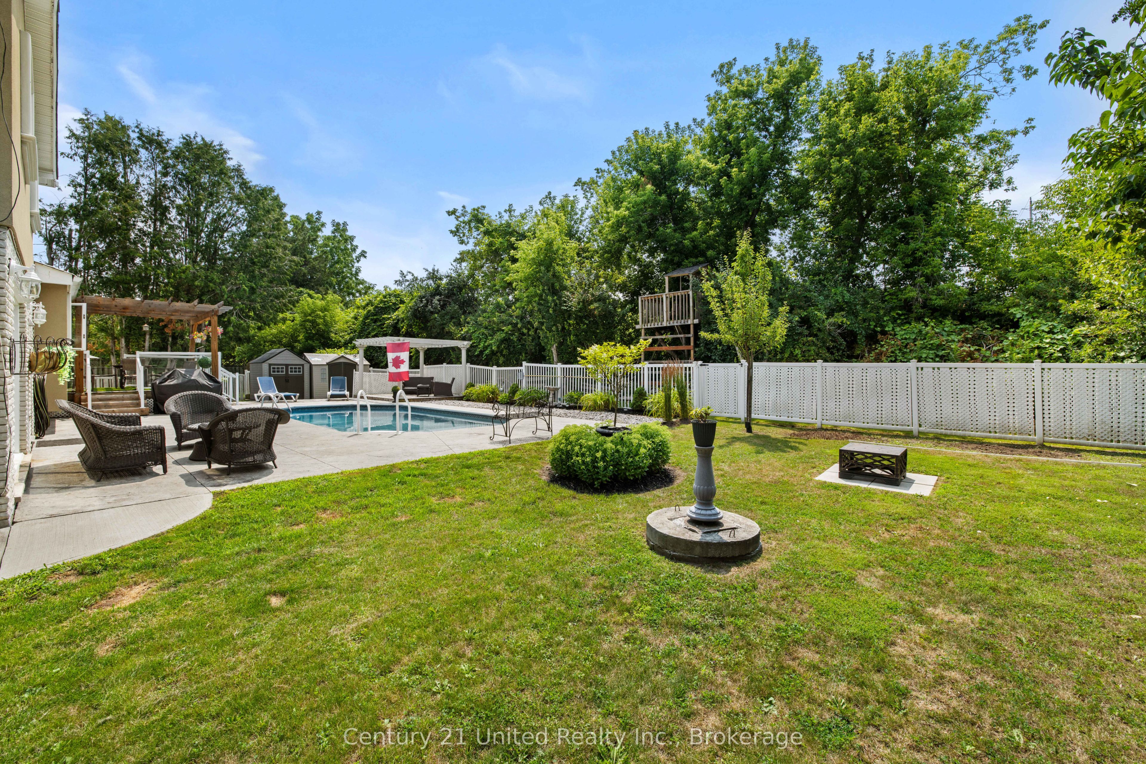 214 Hillview Drive Property Photo 35