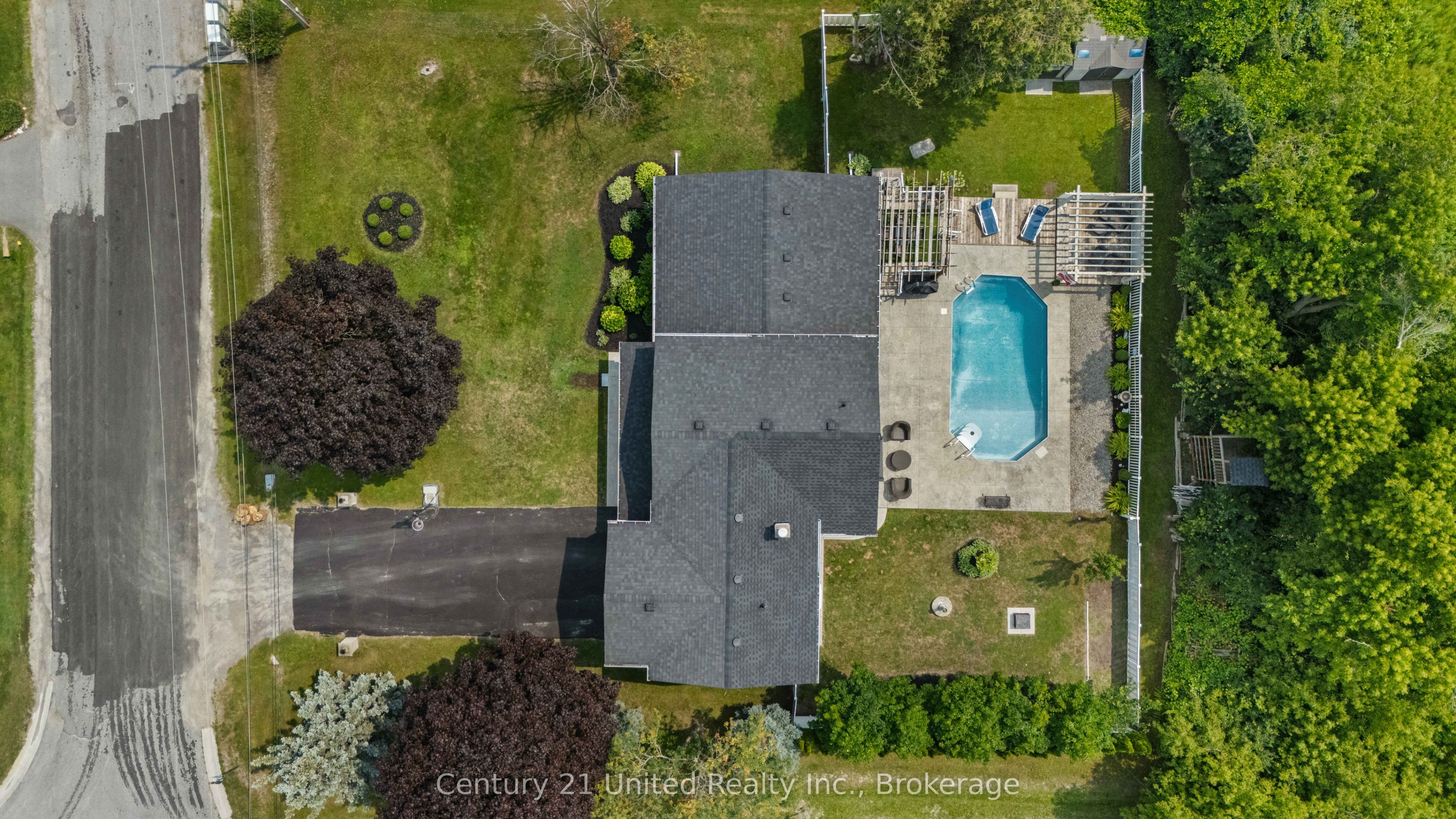 214 Hillview Drive Property Photo 42