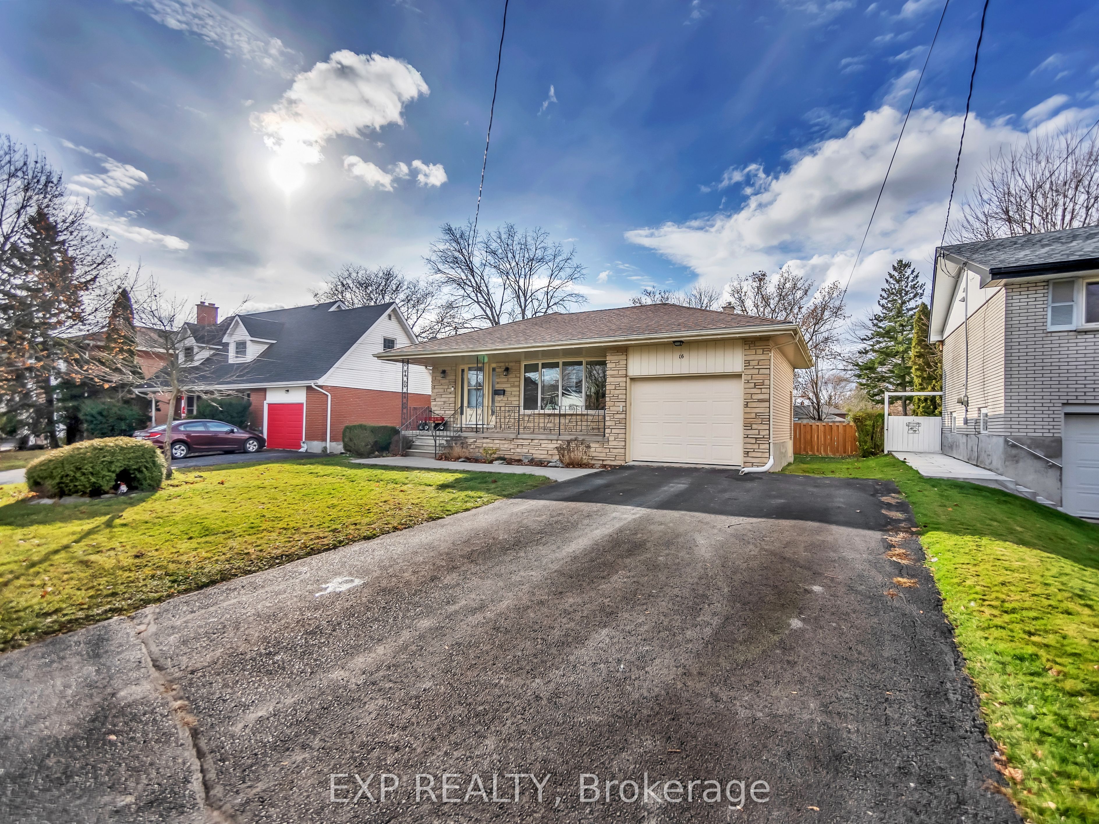 16 Applewood Drive Property Photo 4