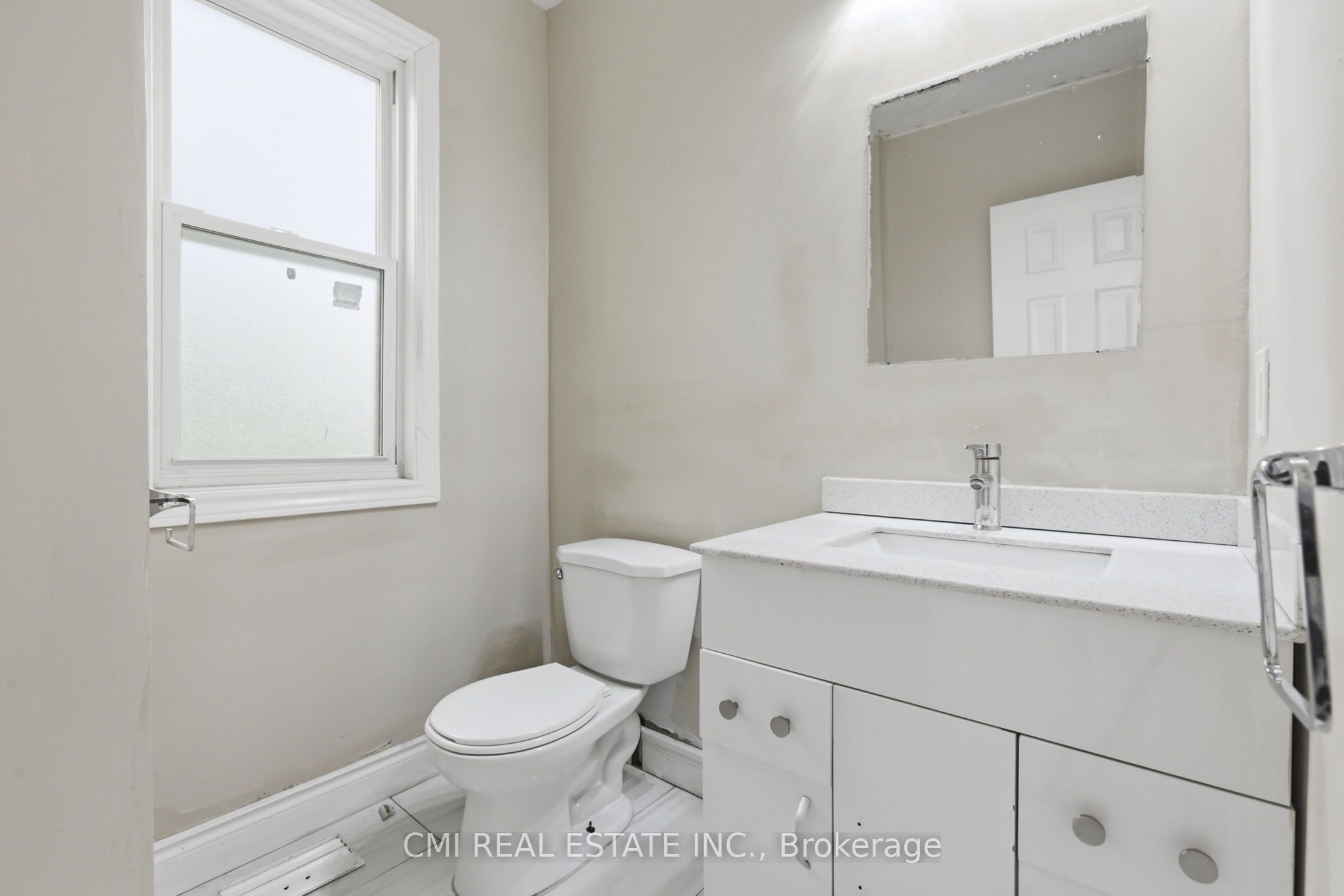 255 Hall Avenue Property Photo 16
