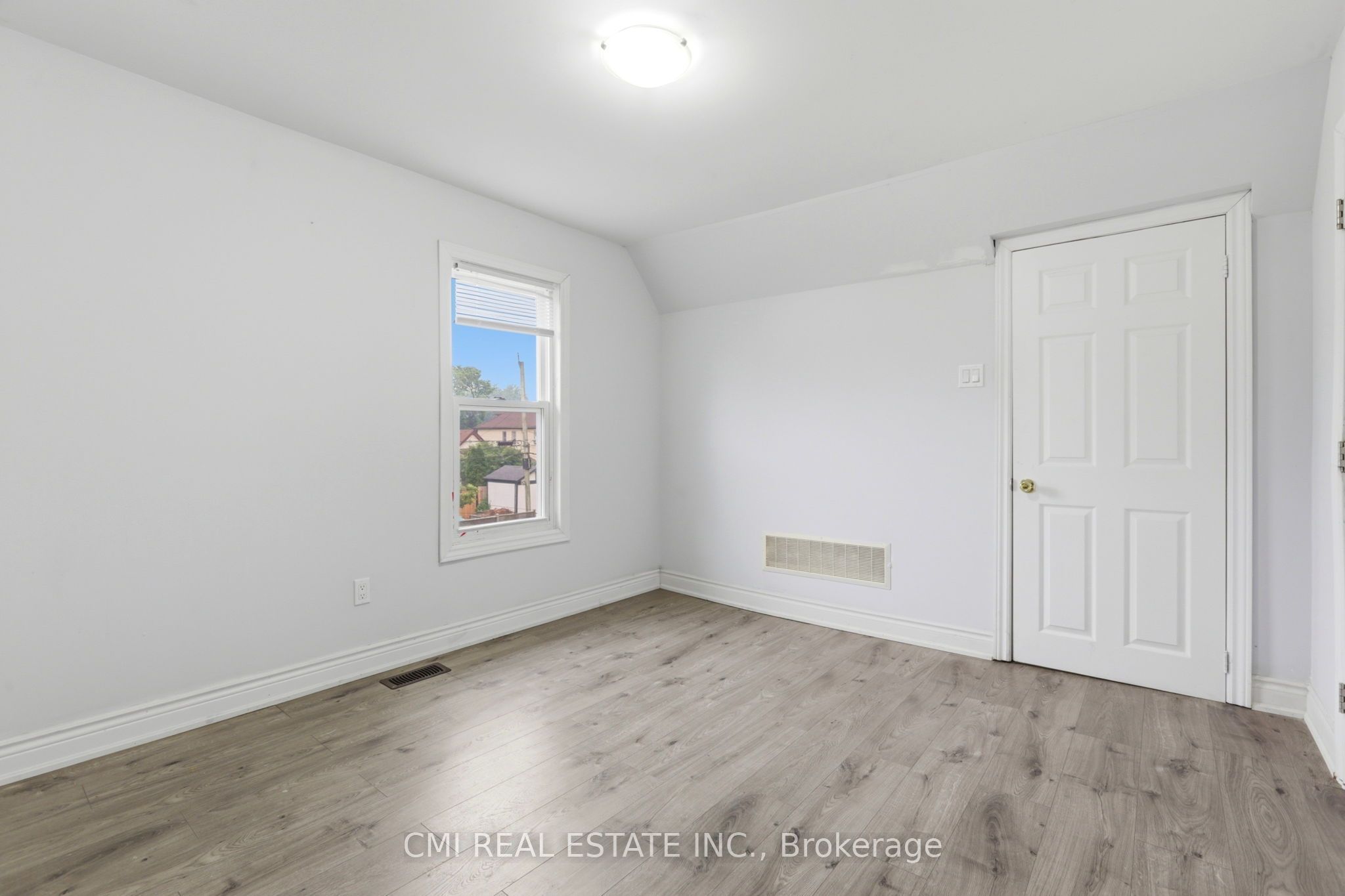 255 Hall Avenue Property Photo 21