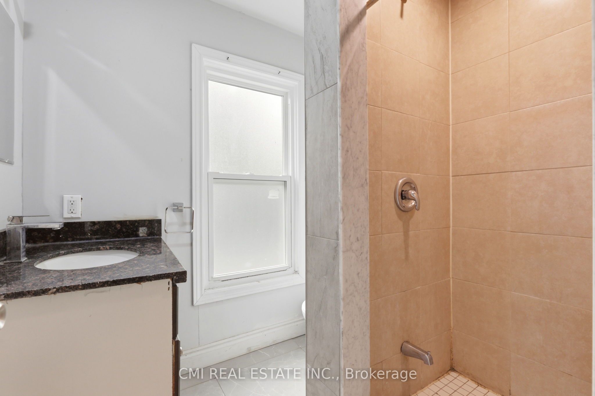 255 Hall Avenue Property Photo 32