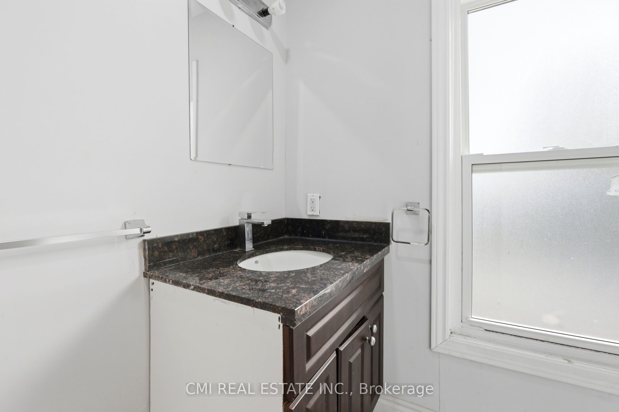 255 Hall Avenue Property Photo 33