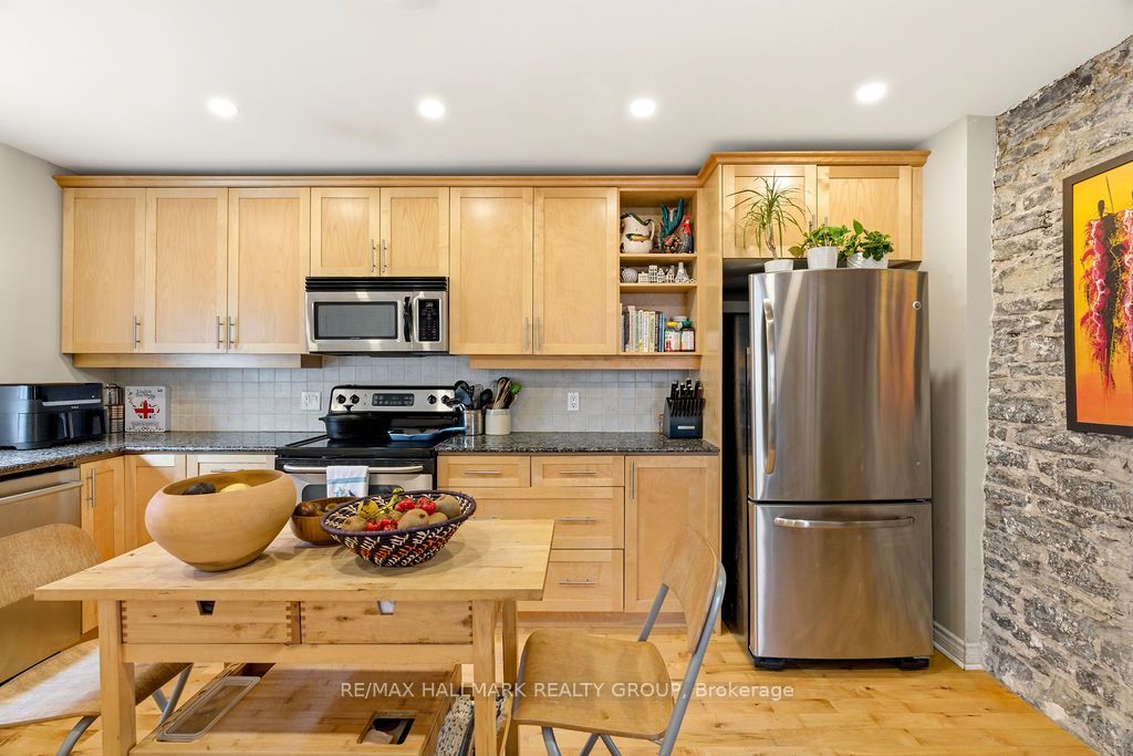 176 King Edward Avenue Property Photo 19