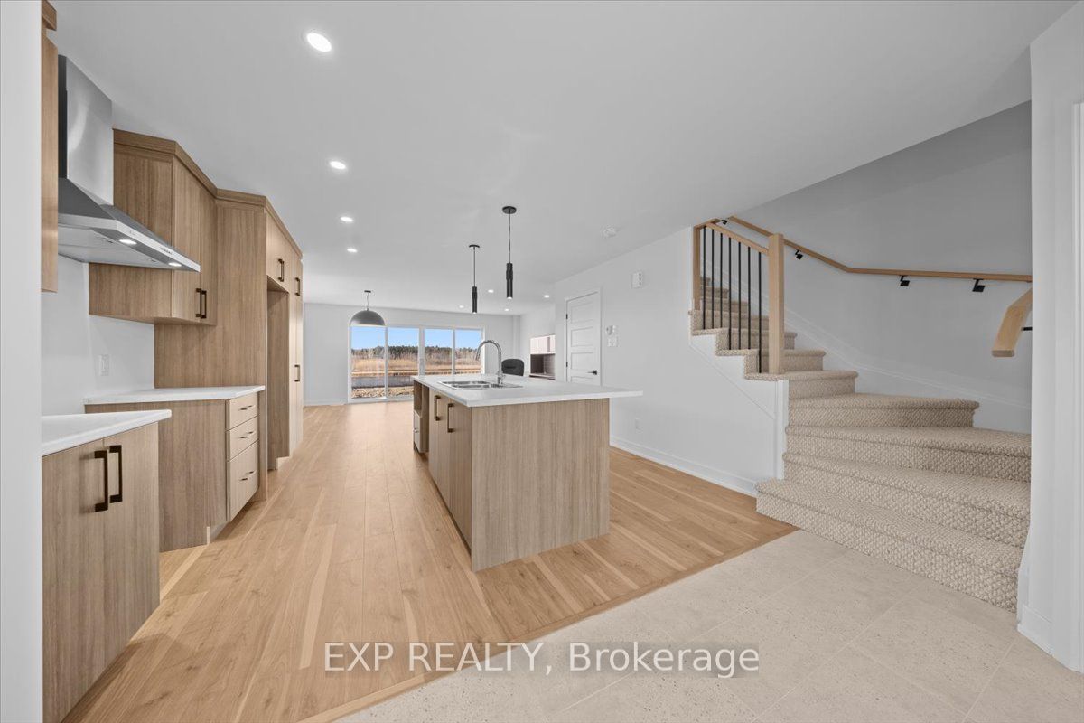 239 Carpe Street Property Photo 6