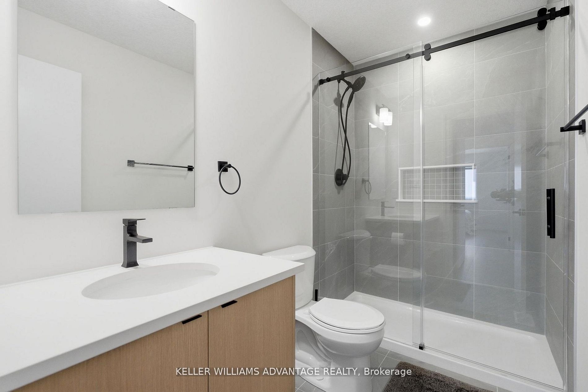 450 Westhaven Street Property Photo 29