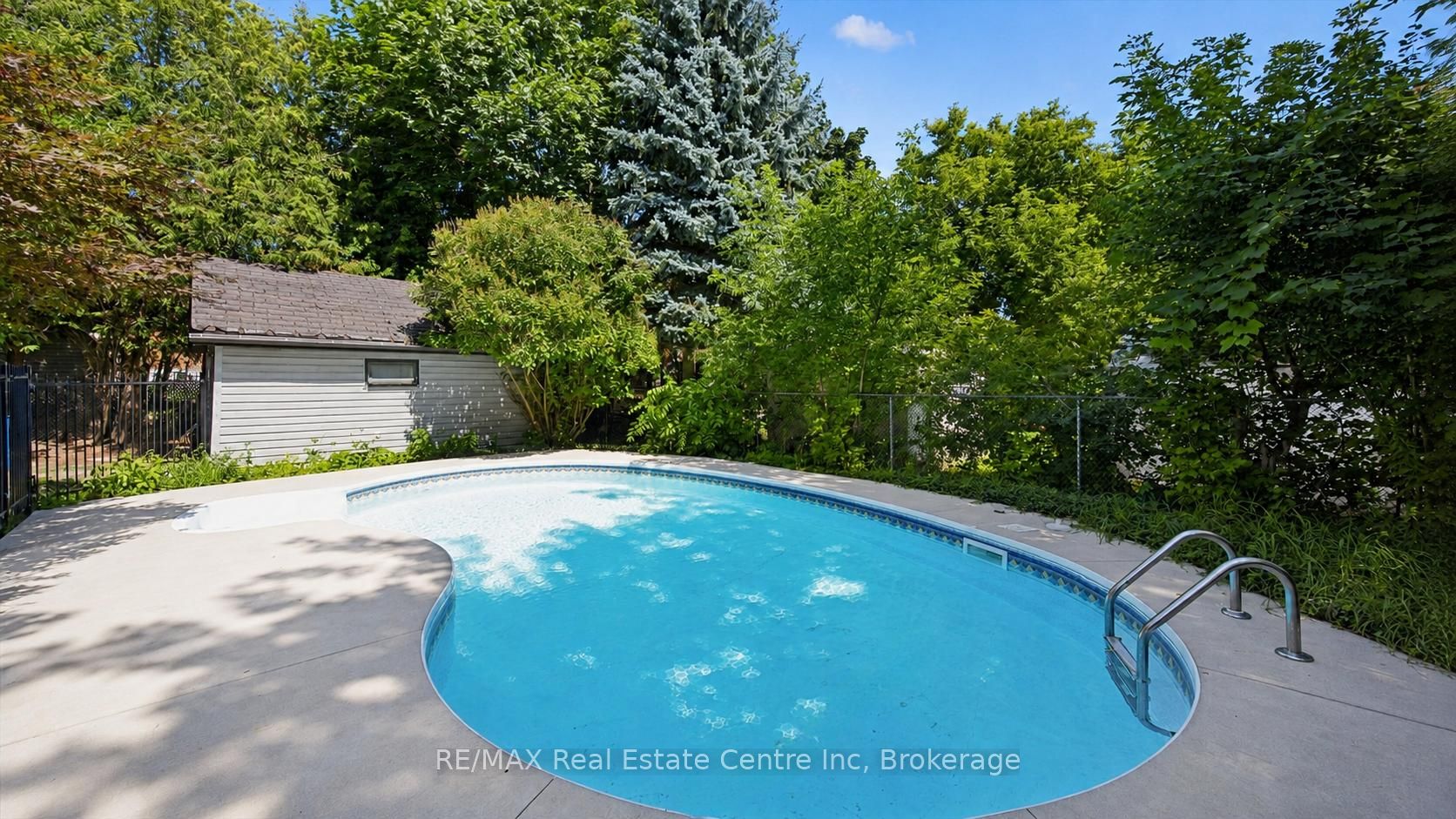 289 Speedvale Avenue E Property Photo 2