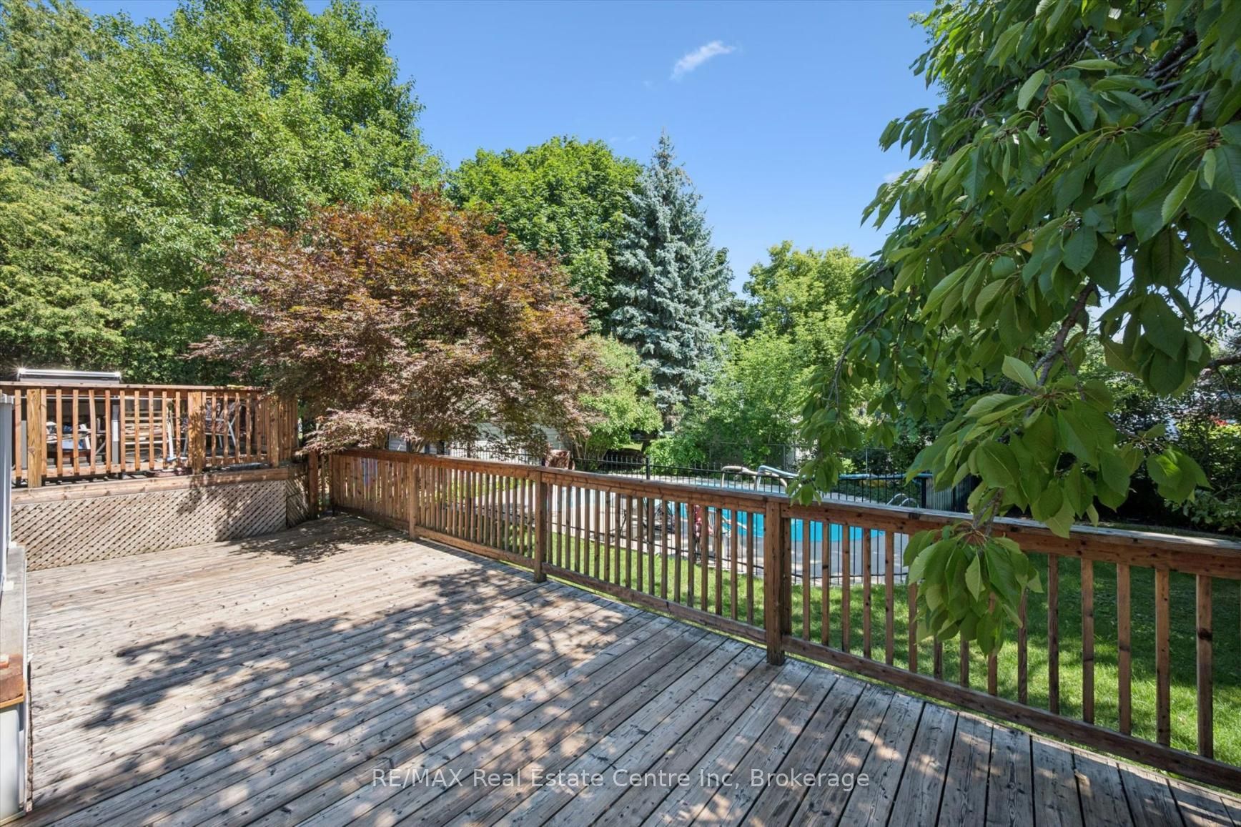 289 Speedvale Avenue E Property Photo 3