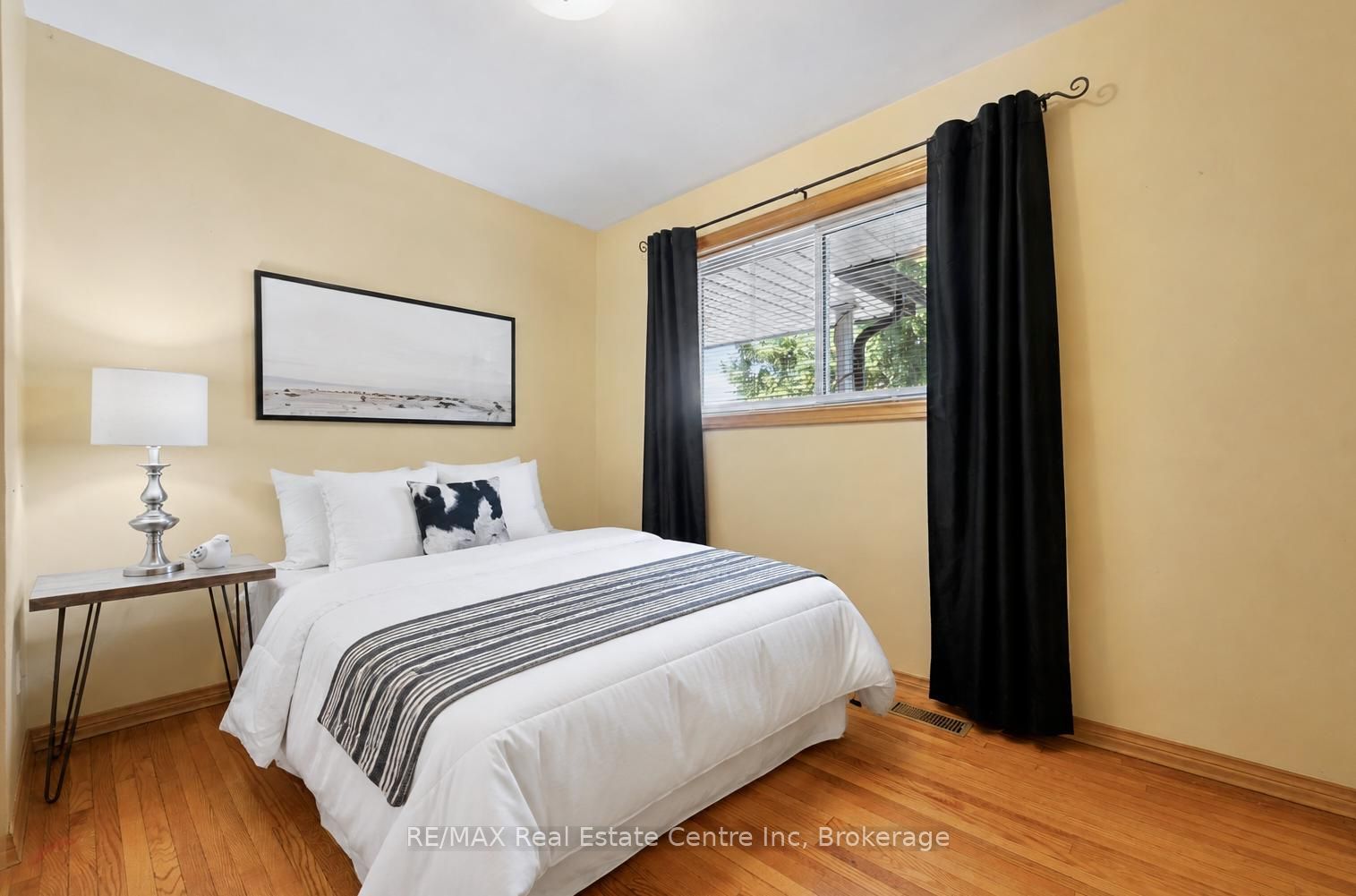 289 Speedvale Avenue E Property Photo 10