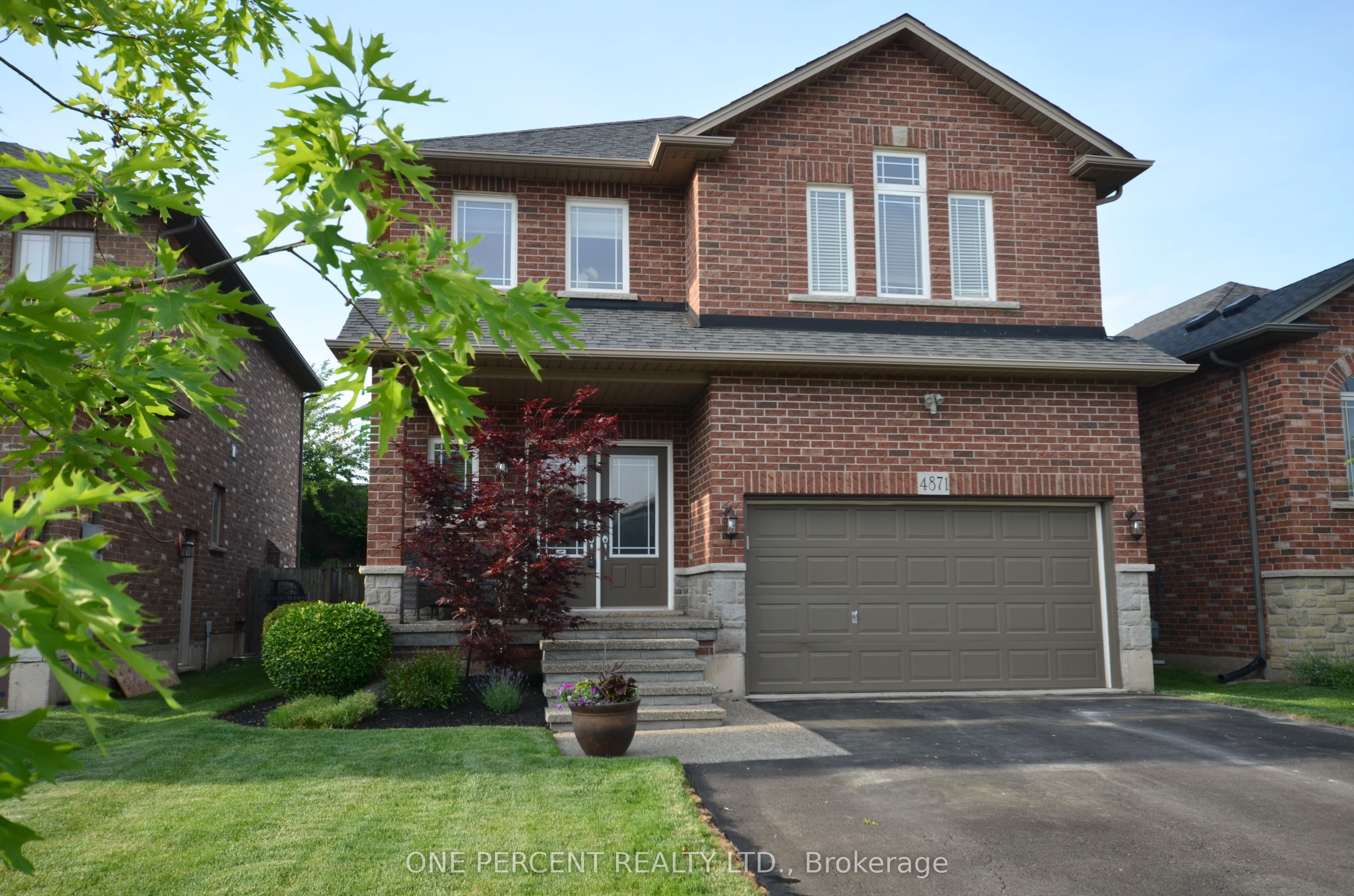 4871 Northgate Crescent Property Photo 1