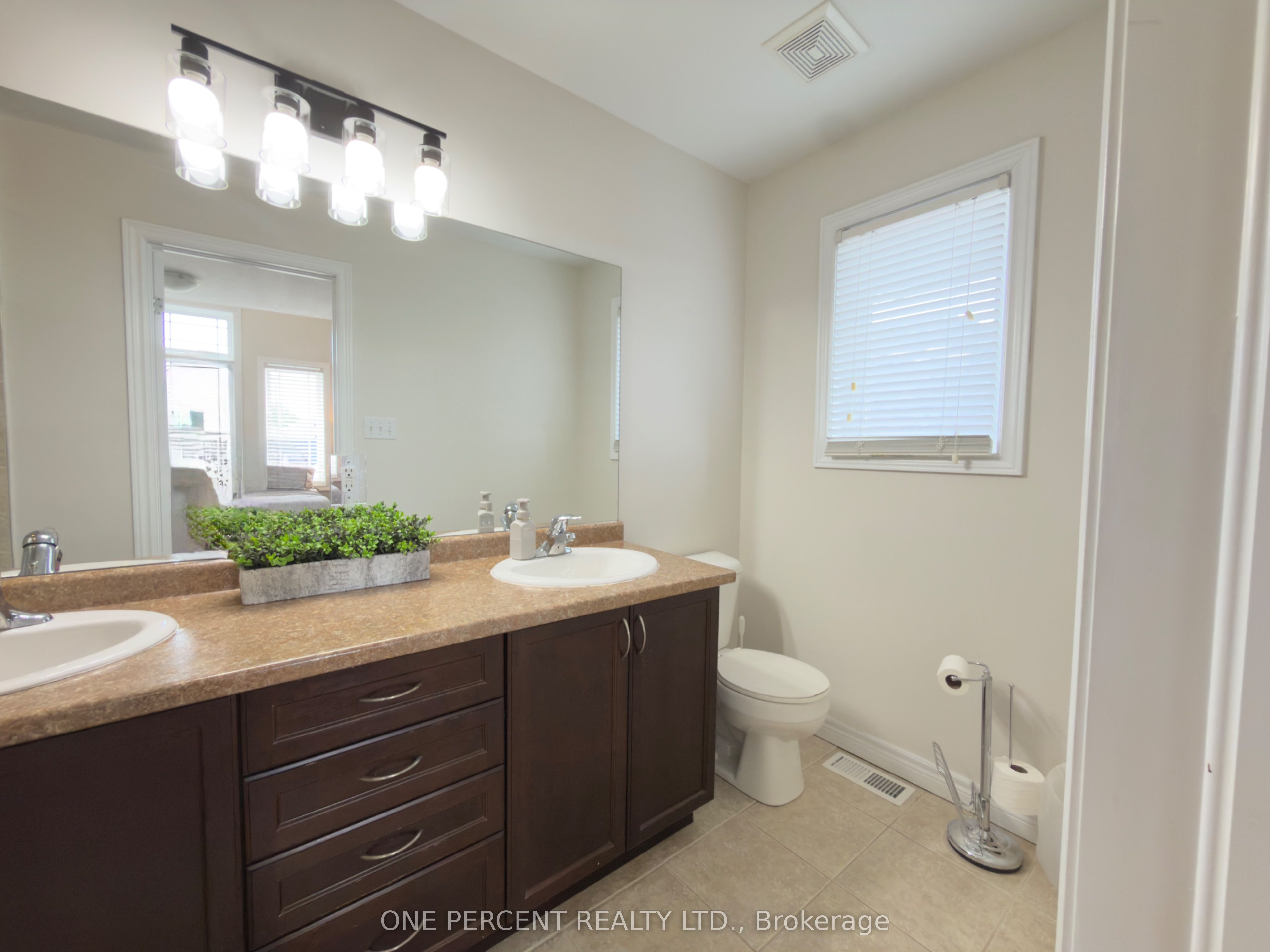 4871 Northgate Crescent Property Photo 13